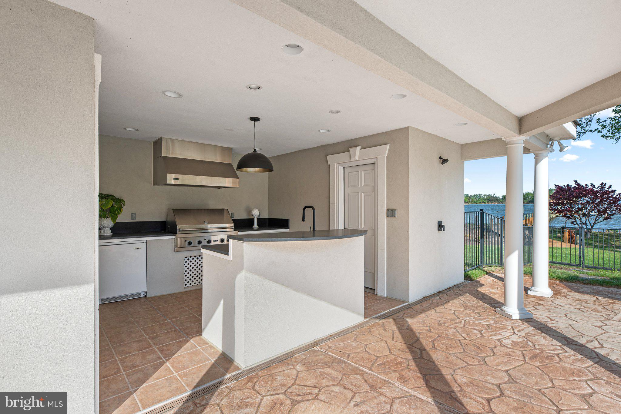 EAGLE HILL - Residential