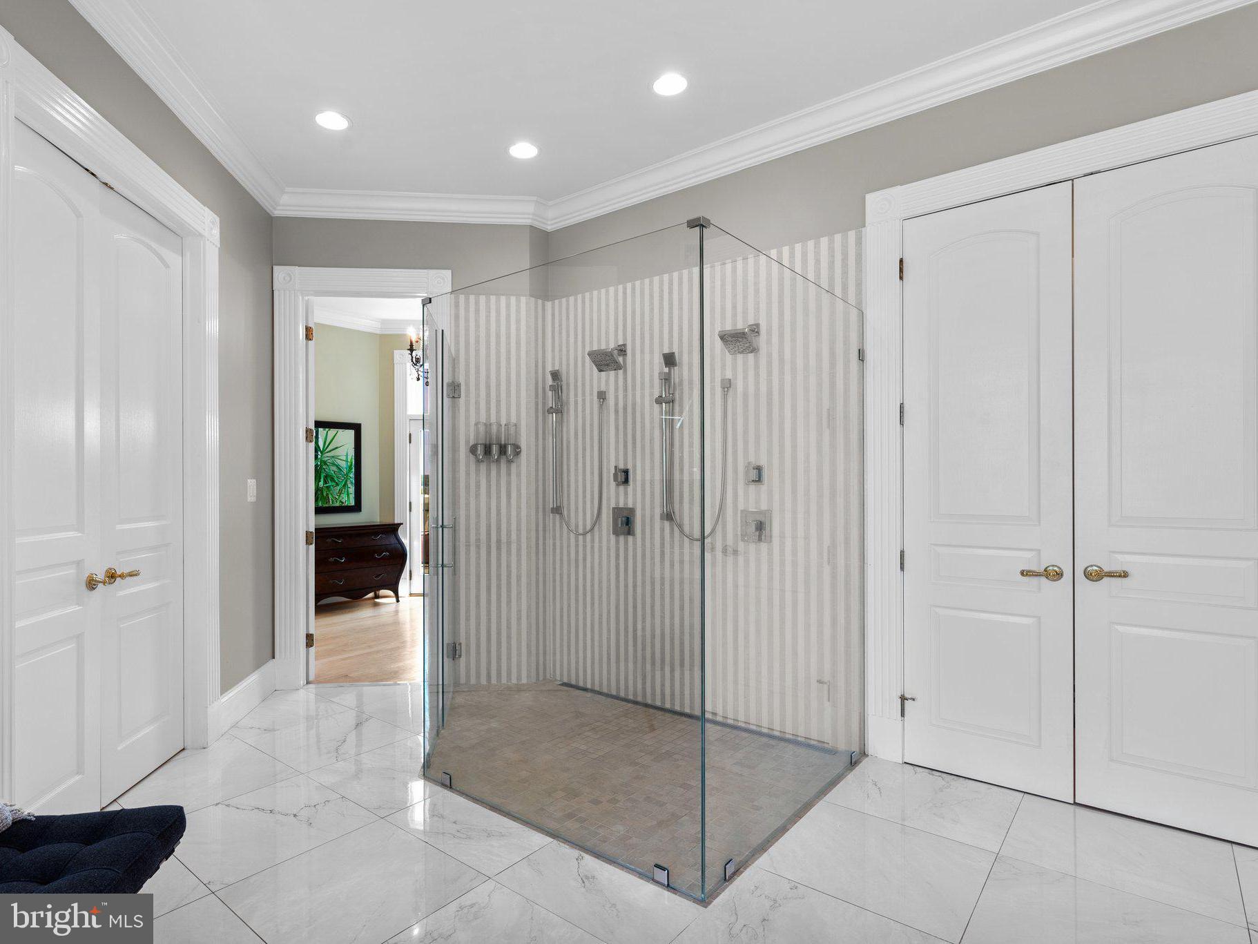 EAGLE HILL - Residential