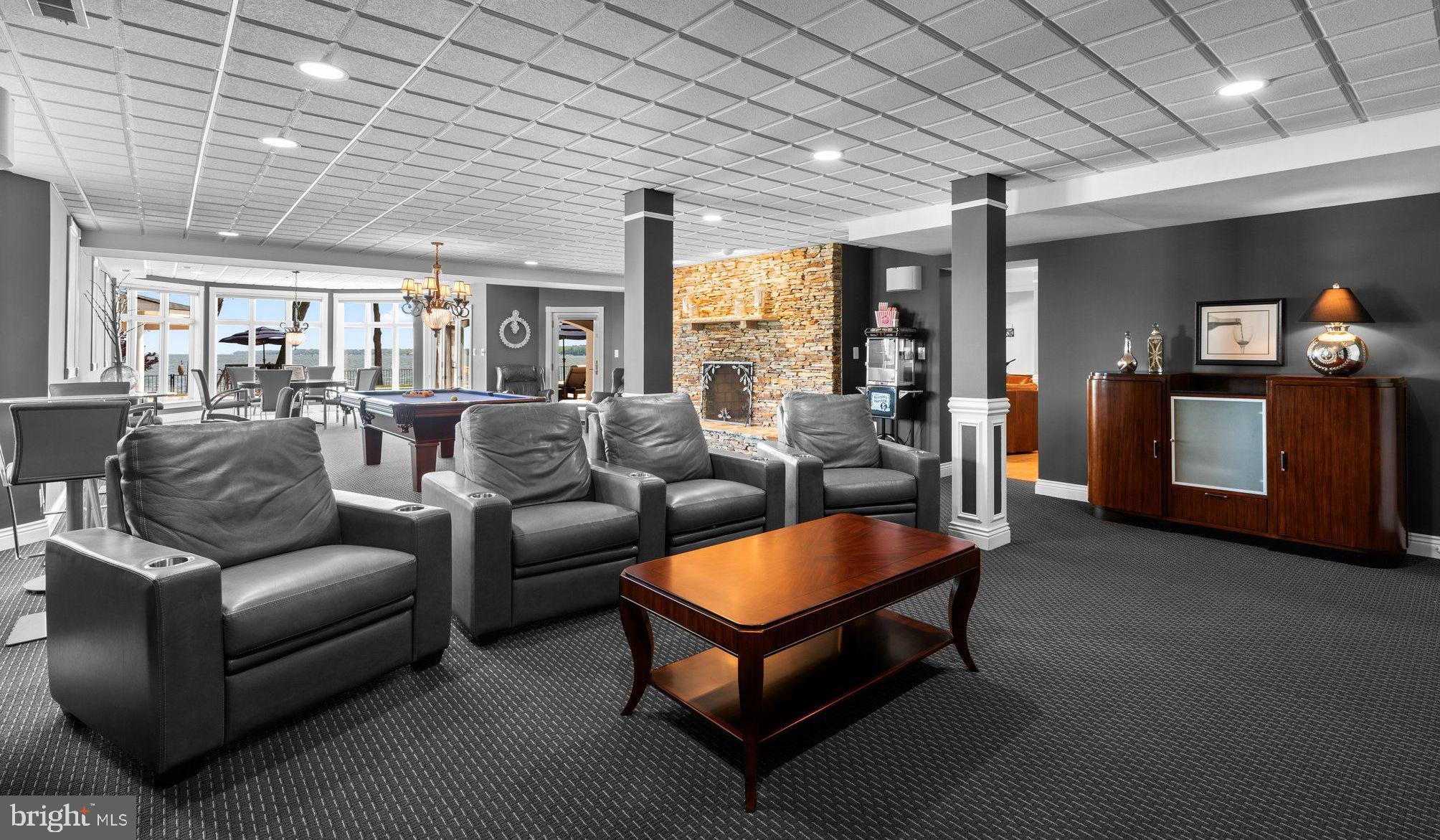 EAGLE HILL - Residential