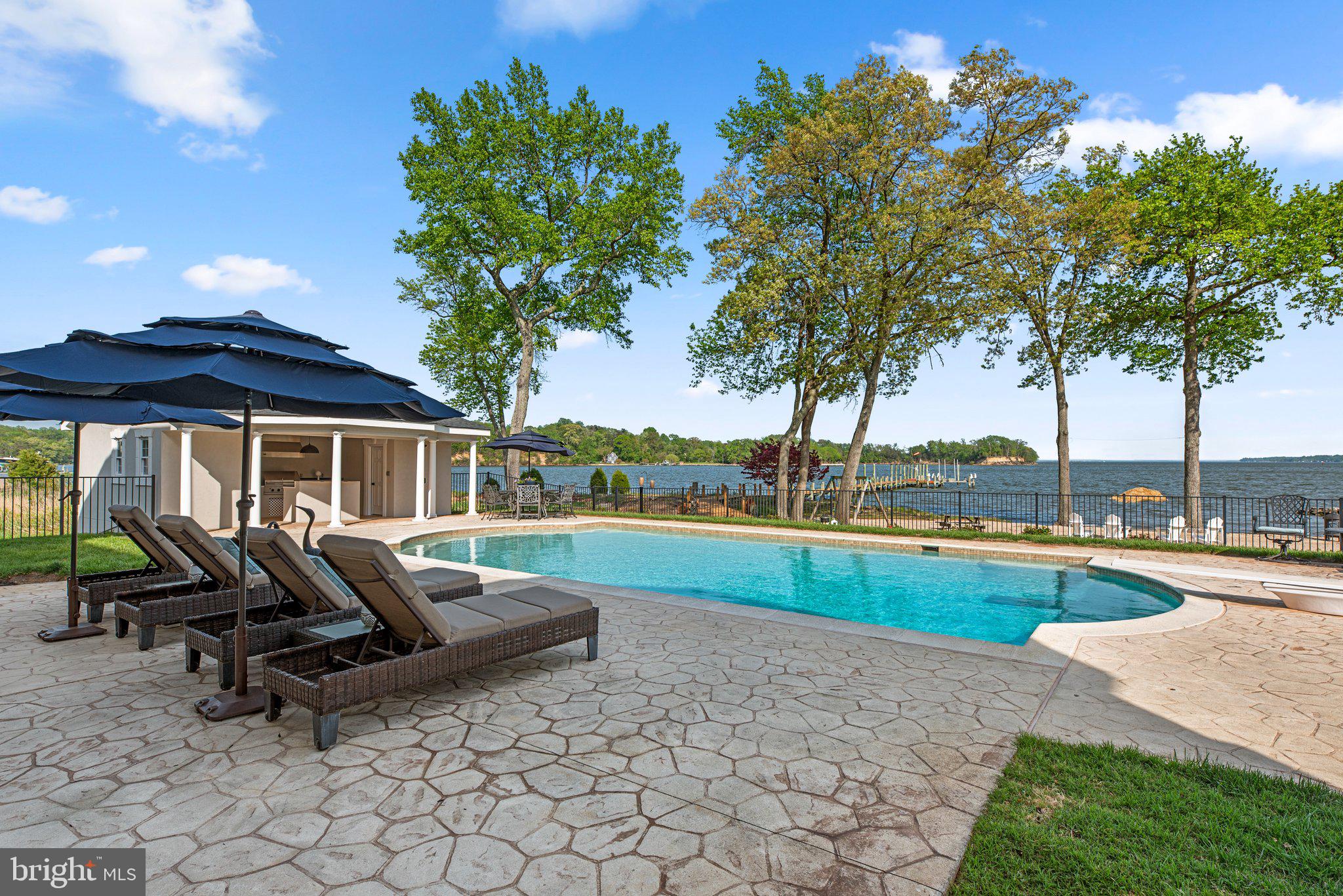 EAGLE HILL - Residential