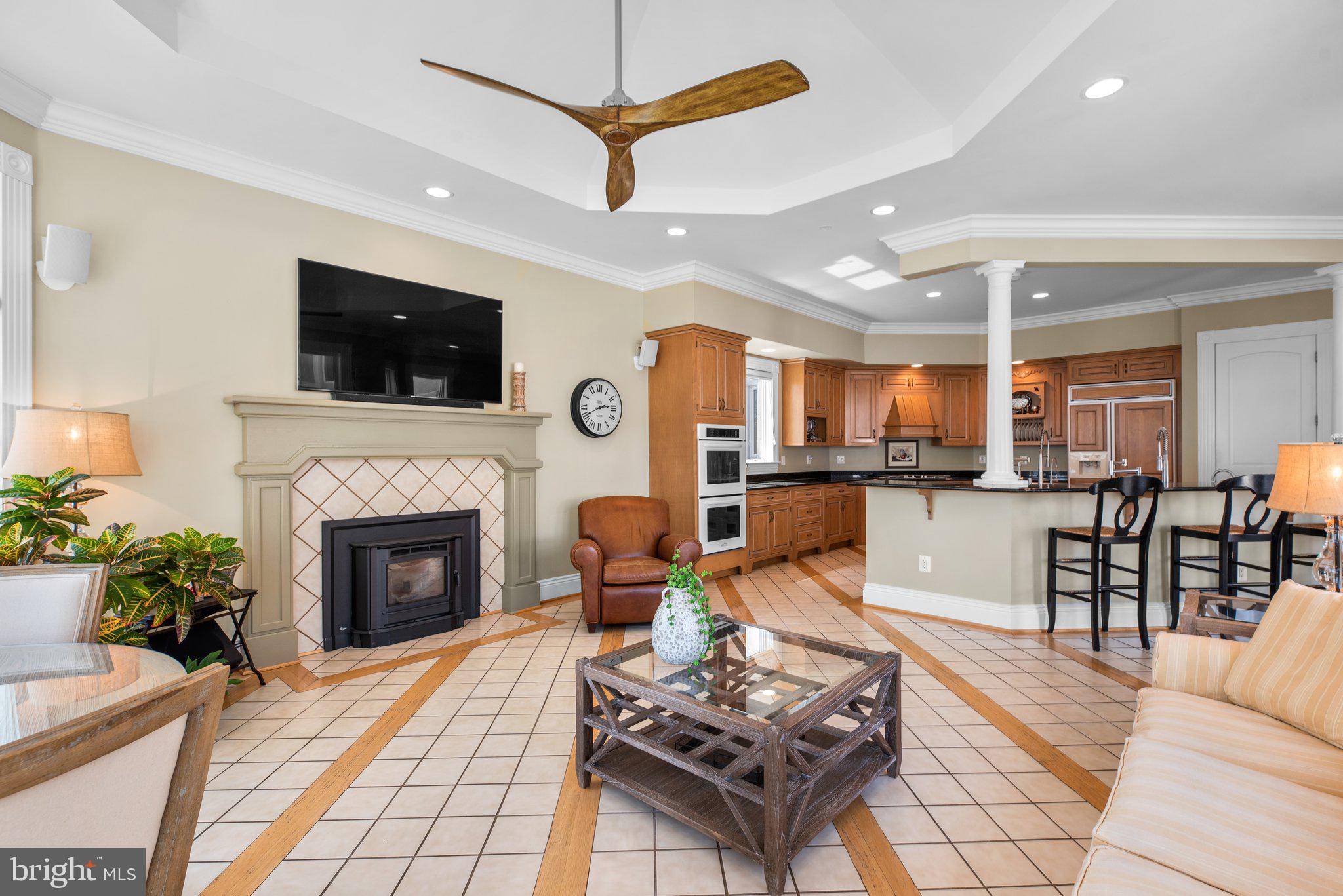 EAGLE HILL - Residential