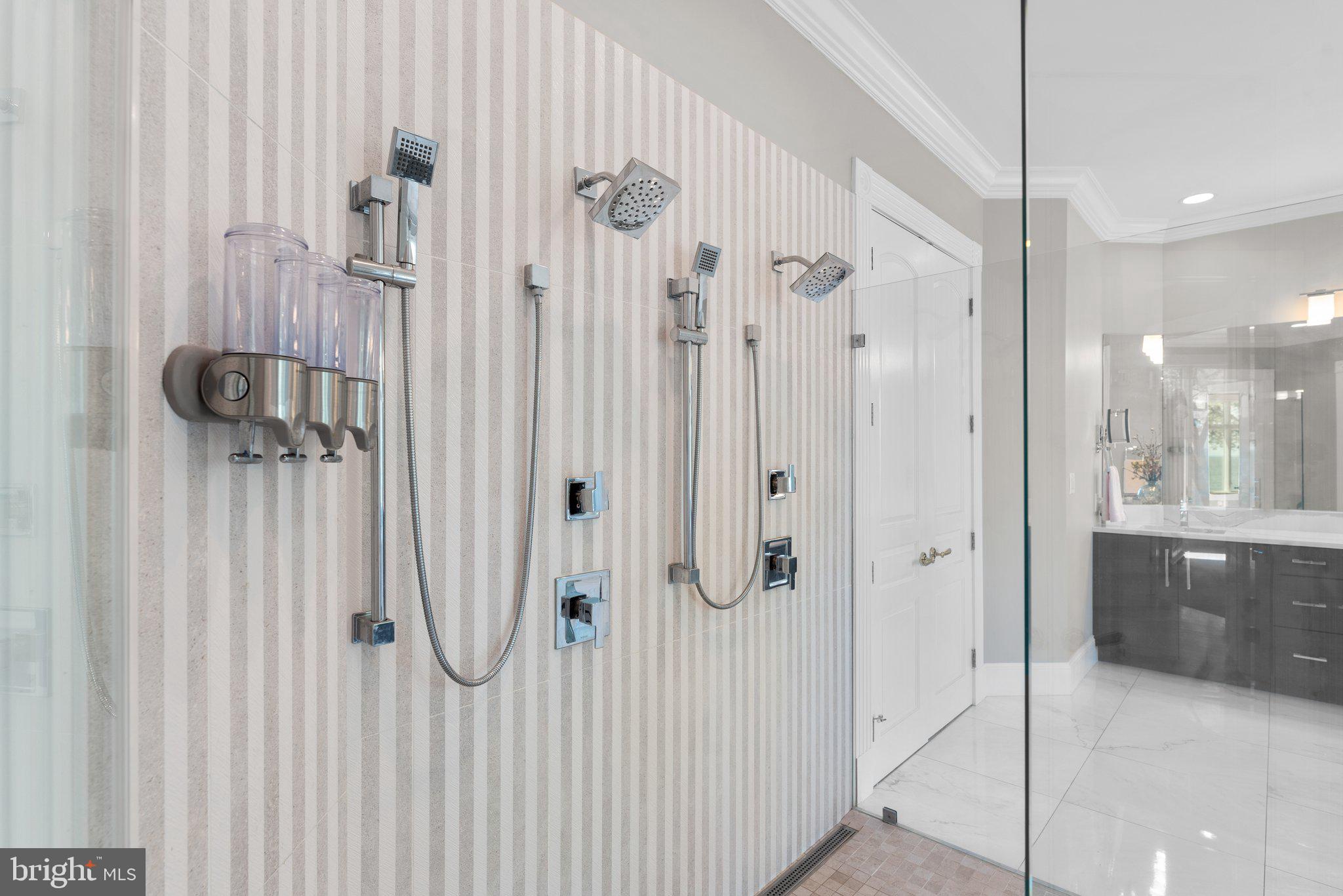 EAGLE HILL - Residential