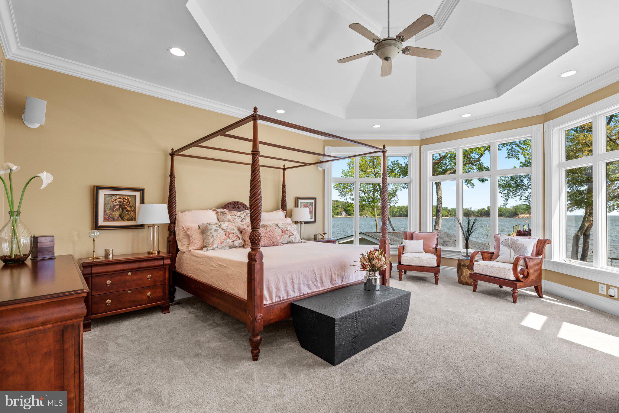 EAGLE HILL - Residential