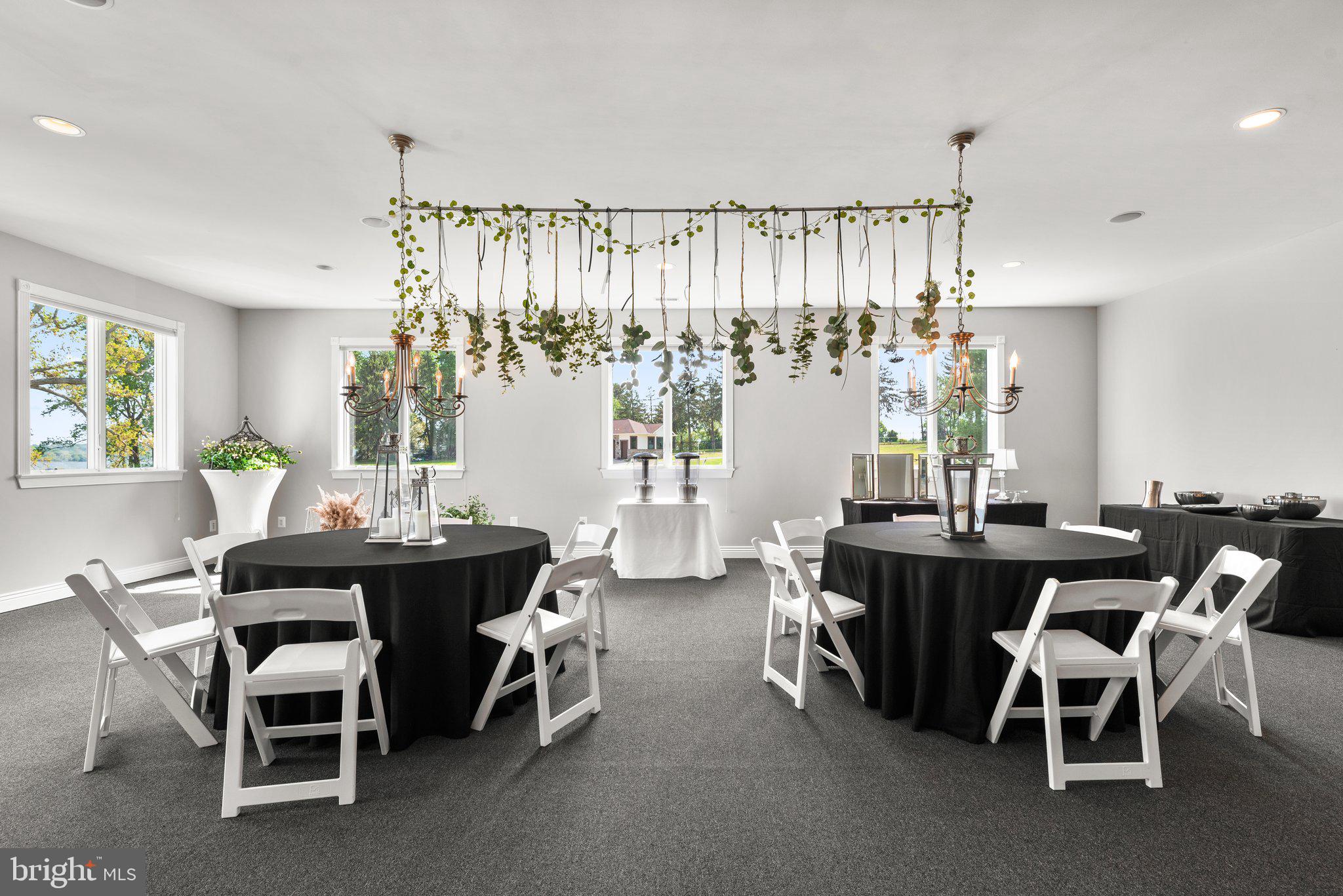 EAGLE HILL - Residential