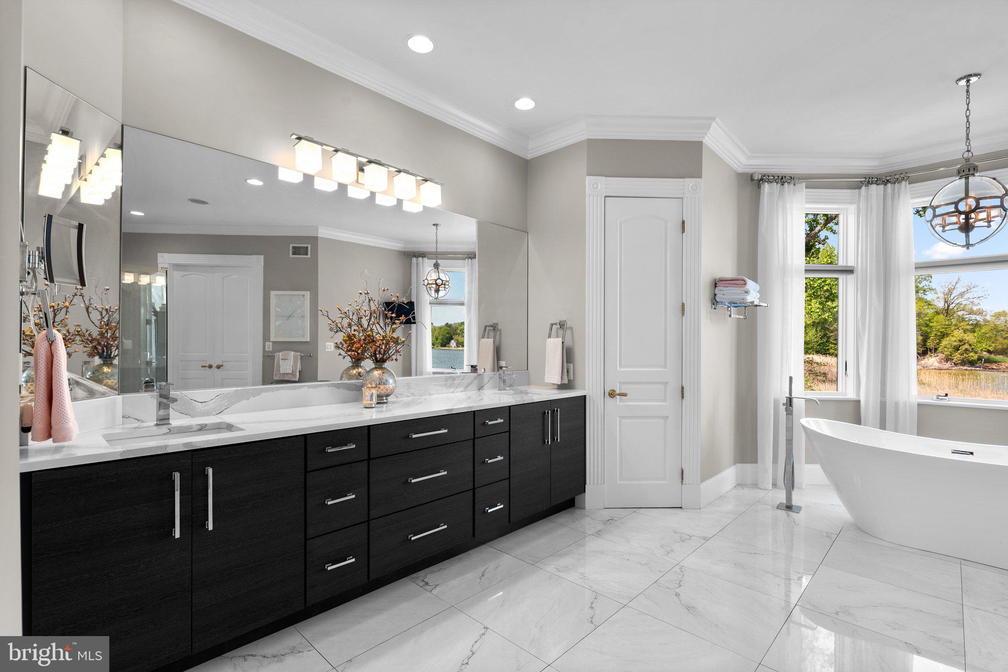 EAGLE HILL - Residential