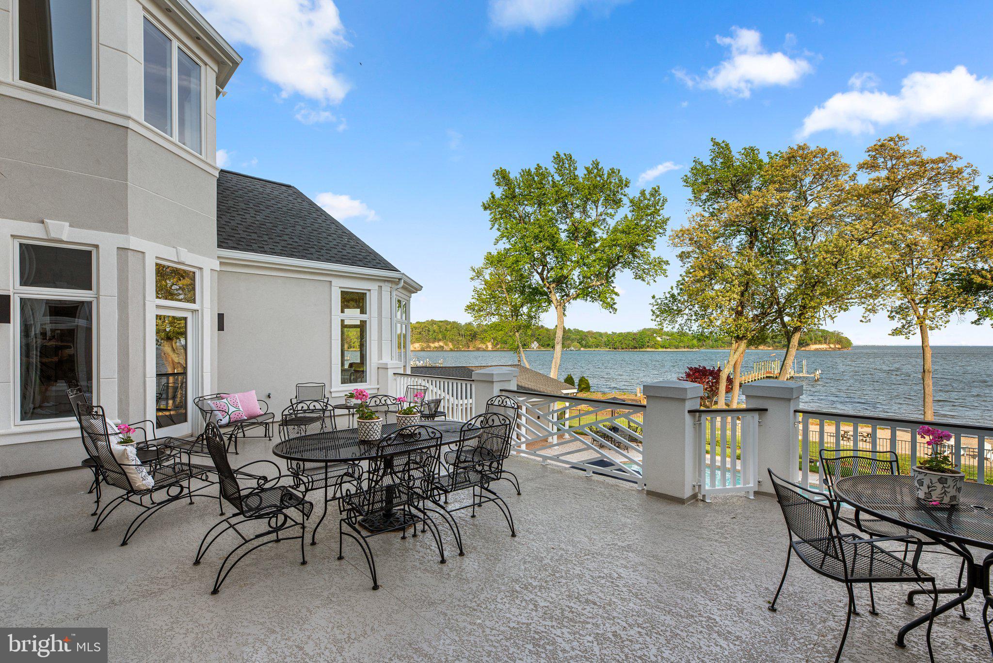 EAGLE HILL - Residential