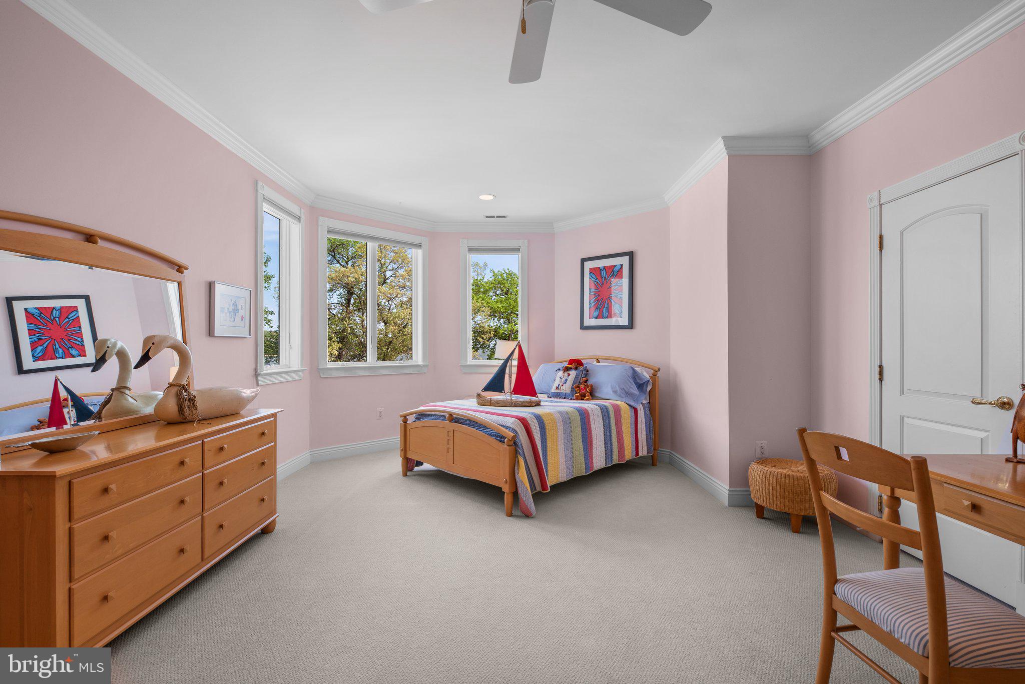 EAGLE HILL - Residential