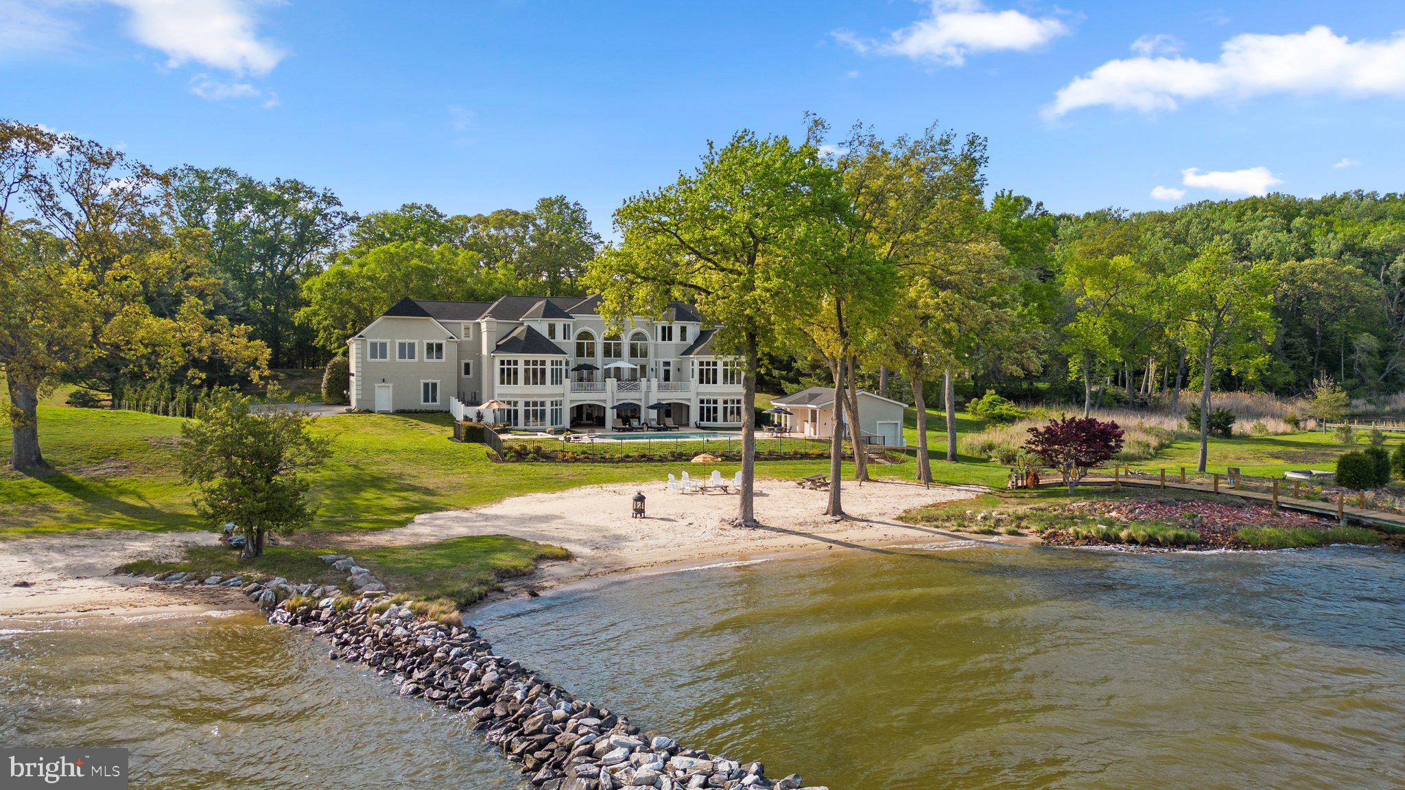 EAGLE HILL - Residential