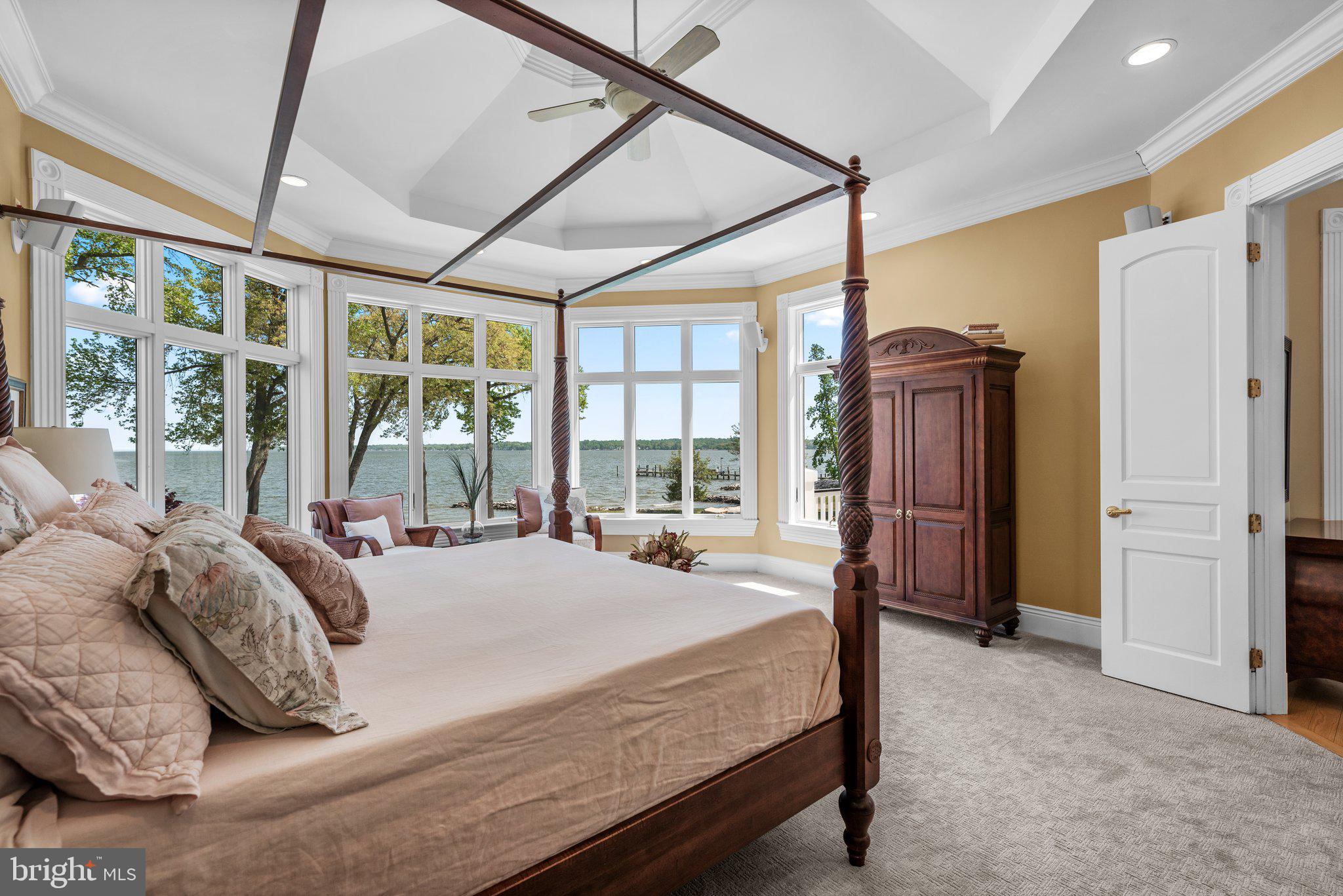 EAGLE HILL - Residential