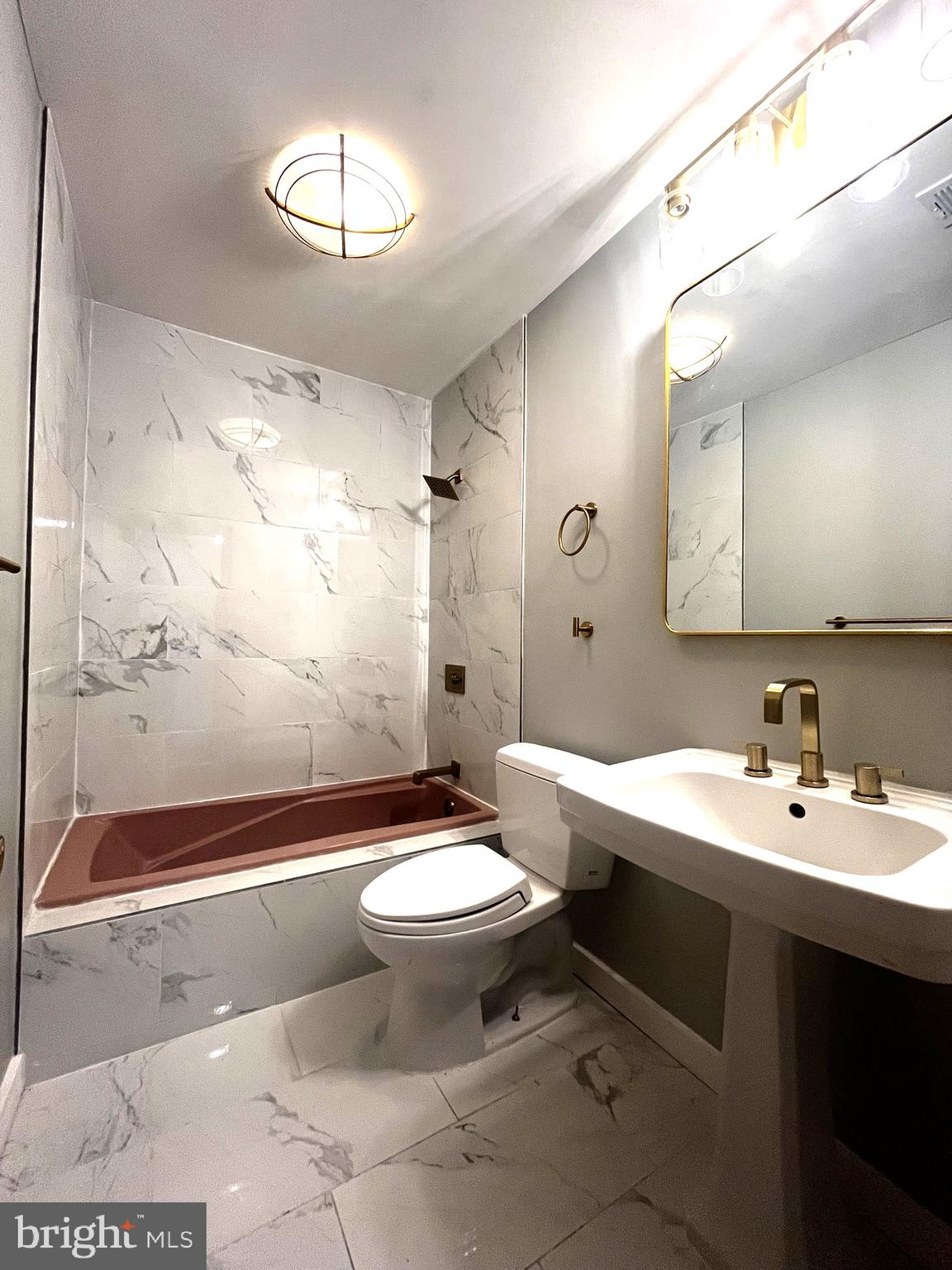 ROCKLAND RUN - Residential