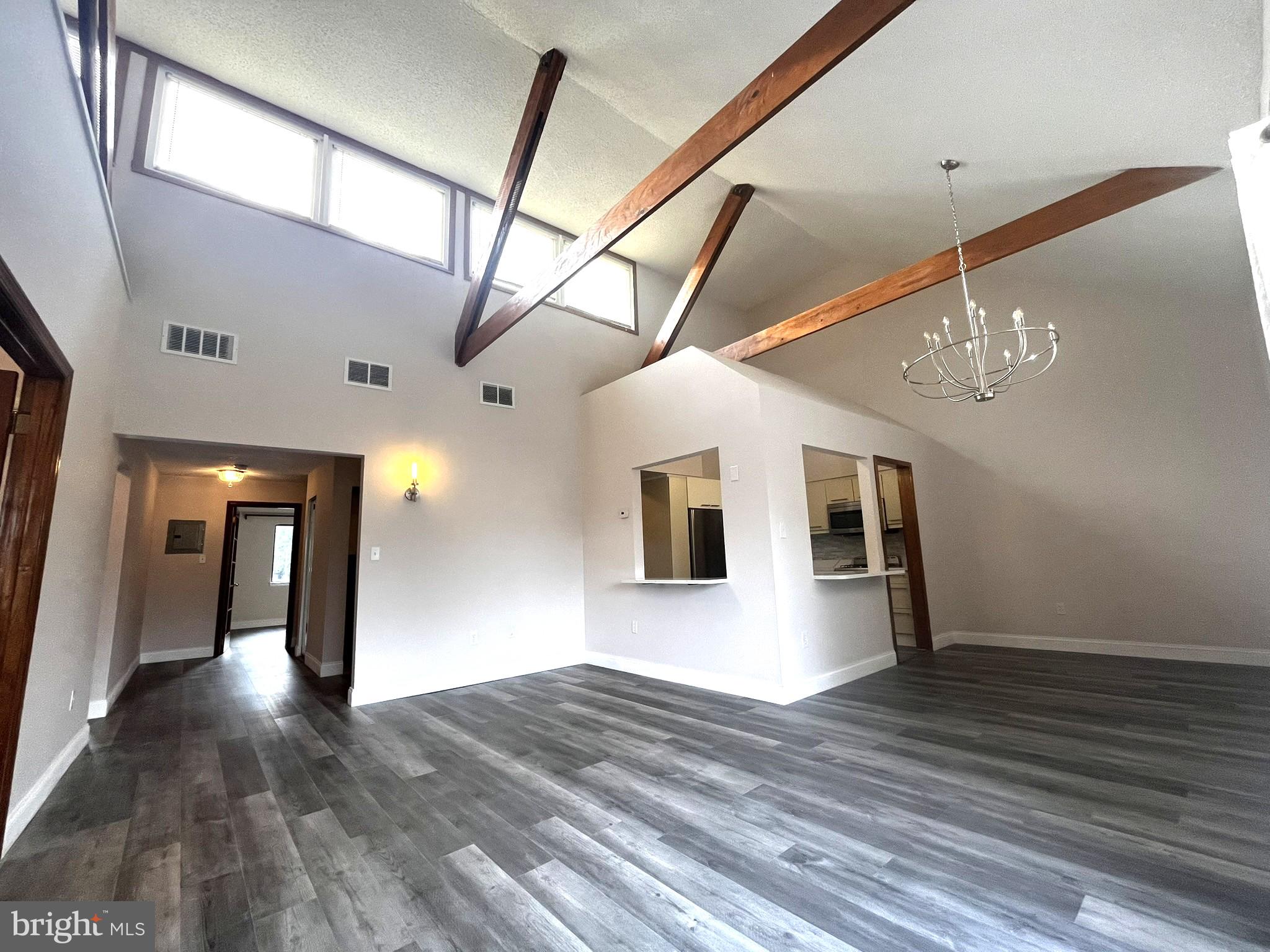 ROCKLAND RUN - Residential