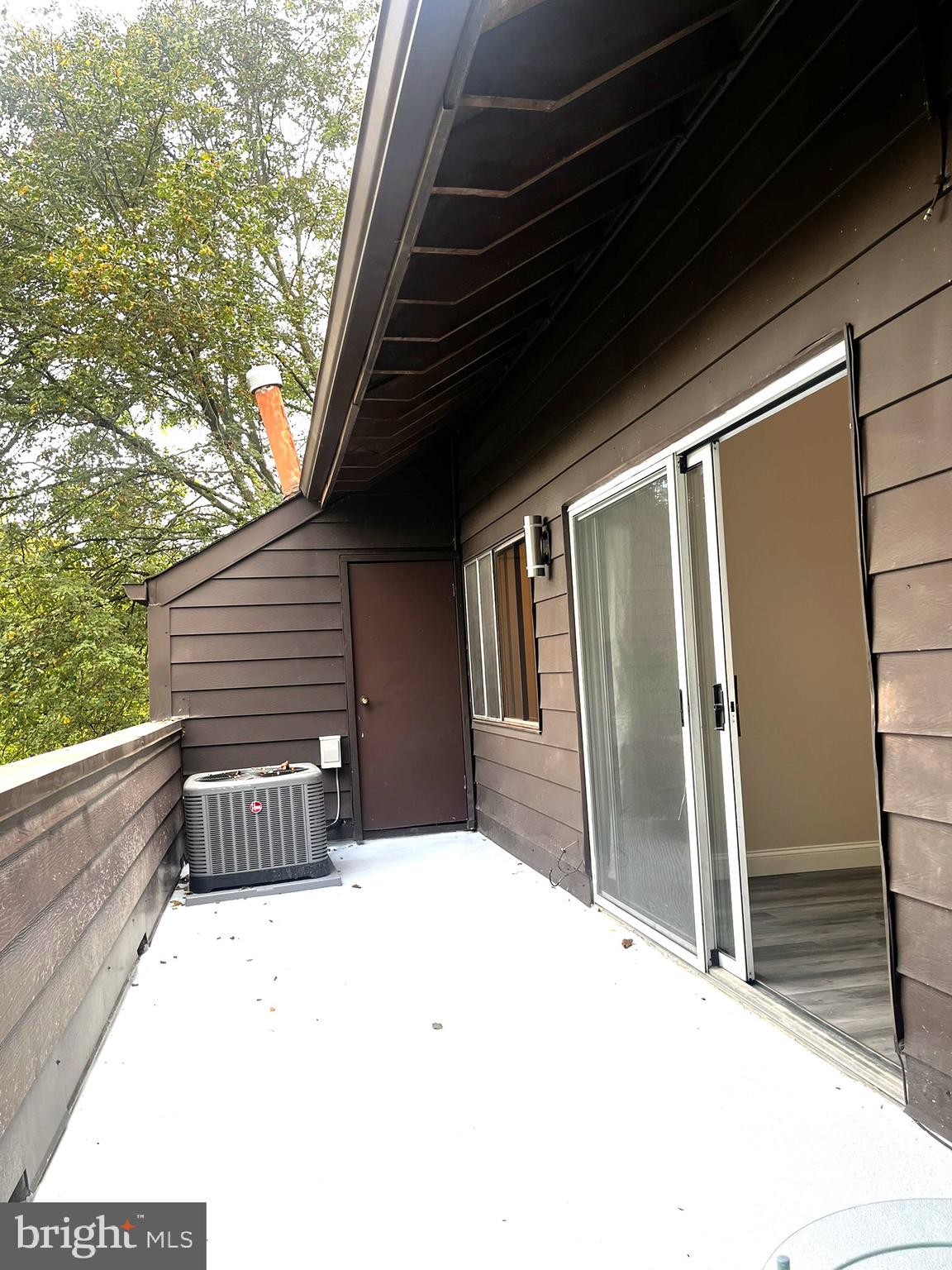 ROCKLAND RUN - Residential