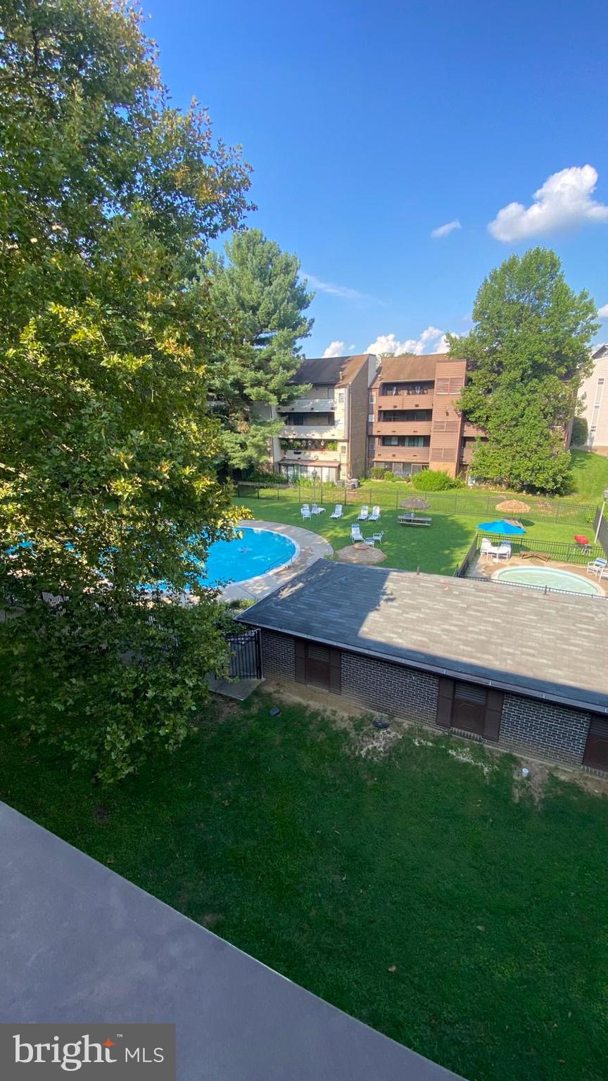 ROCKLAND RUN - Residential