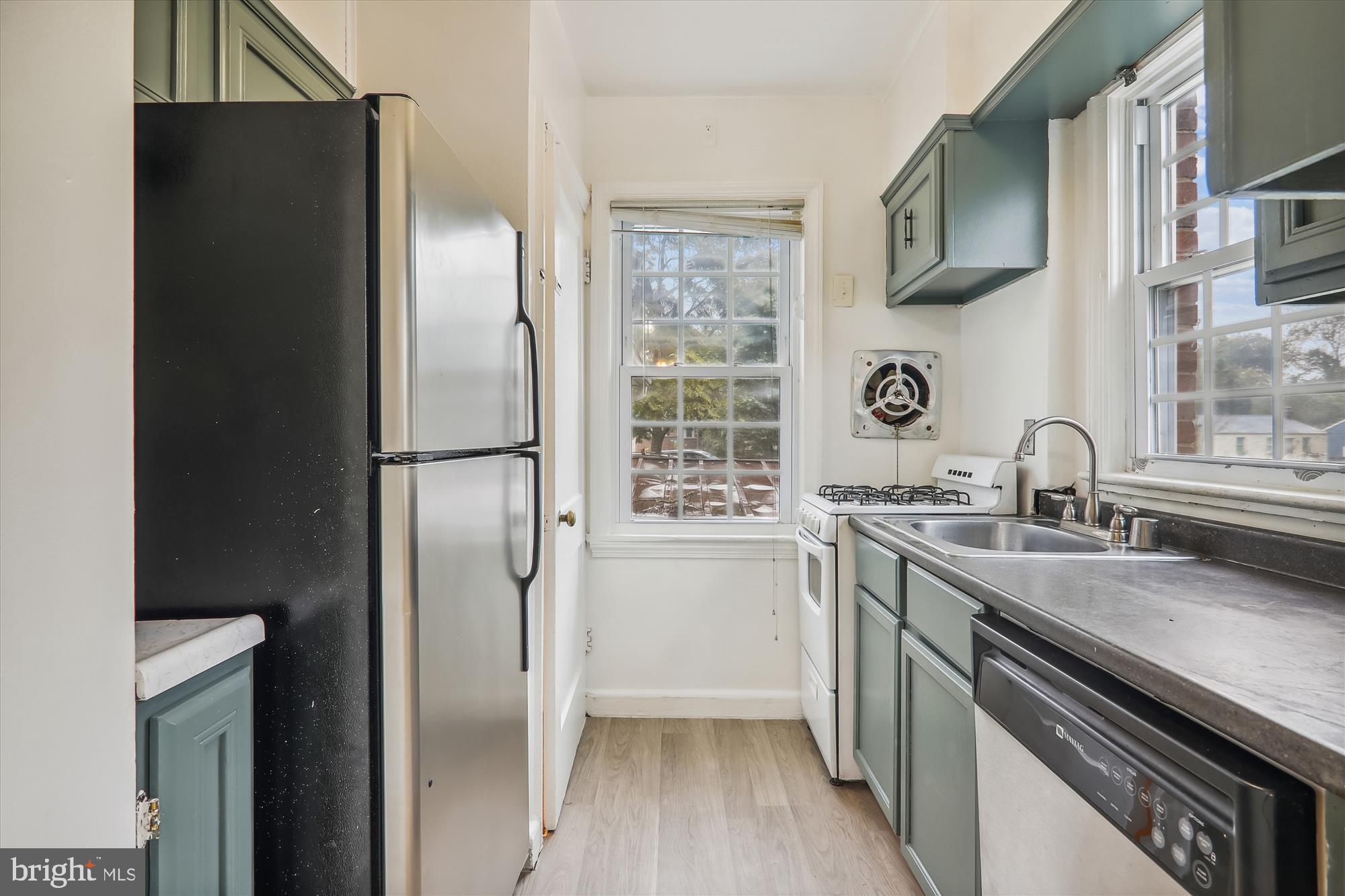 BRENTWOOD-CZARRAS ADDN - Residential