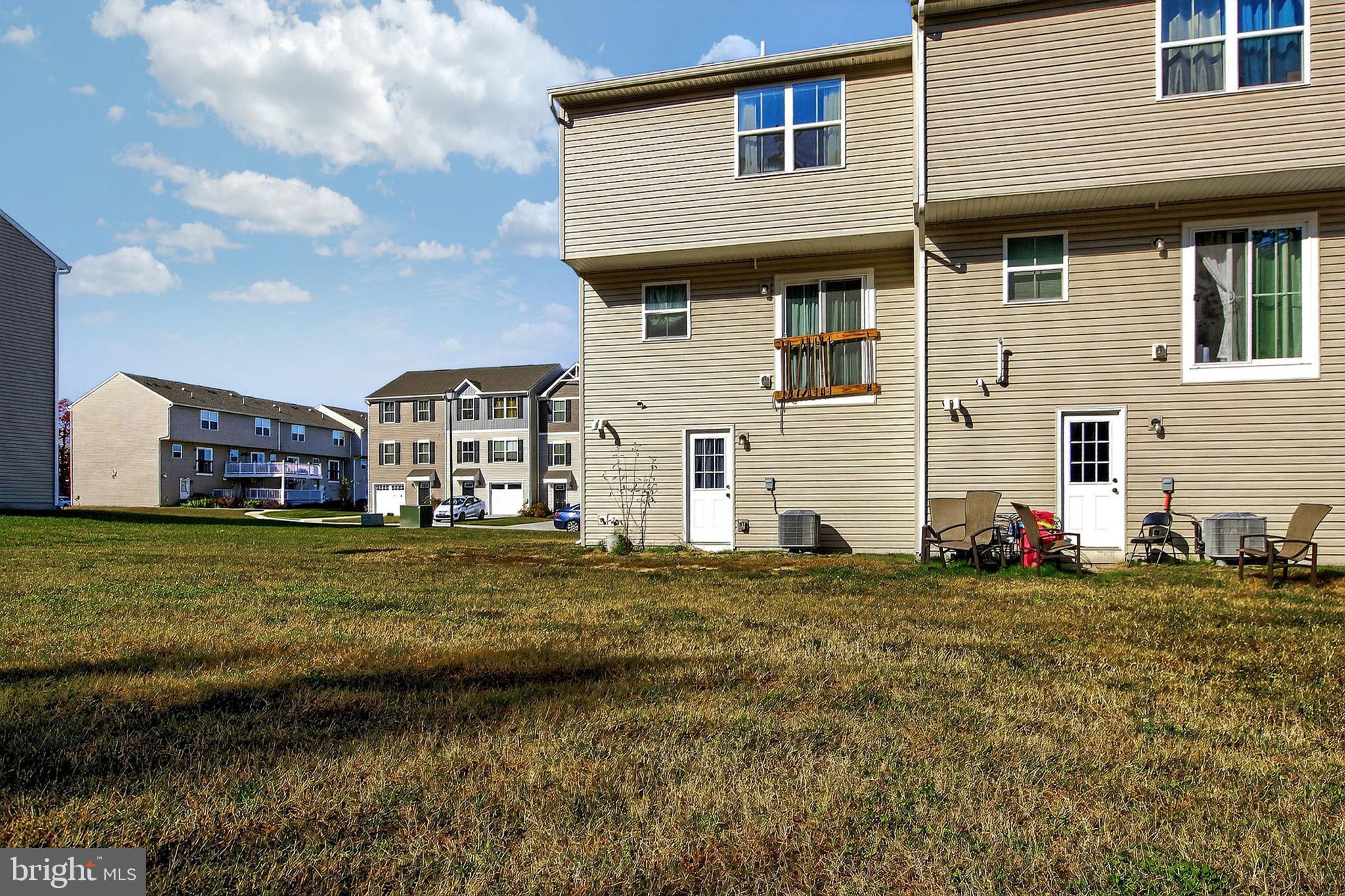 BROOKSTONE TRACE - Residential