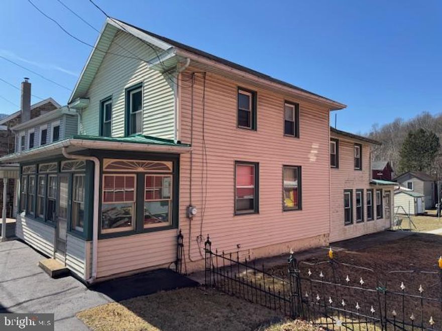 Public Auction Saturday, April 12, 2025 @ 12 noon - Open House Saturday, March 29, 2025 from 1-3 pm * Successful bidder required a 10% non refundable deposit, settlement within 45 days. Buyer pays the RE transfer tax. List price does not reflect final sales price. * Port Clinton 2 story home on .17 acres. Kitchen, dining room, living room, half bath on main floor. Upper level has 2 bedrooms, office, bath. 1,820 sq. ft. living room. Public water & sewer. 1 car detached garage. Garden shed. A solid home but needs updating, making this an ideal property for the investor.