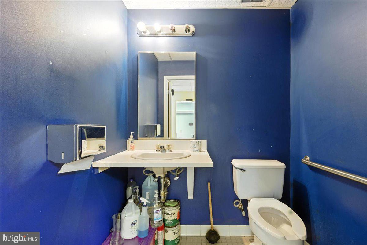 VILLAGE OF OAKLAND MILLS - Commercial Sale