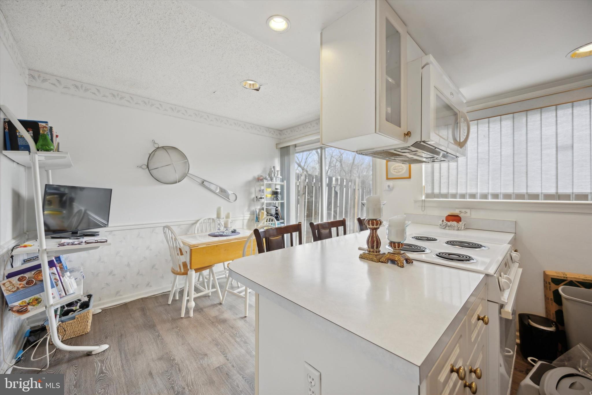 CHATHAM VIL OF TOW - Residential