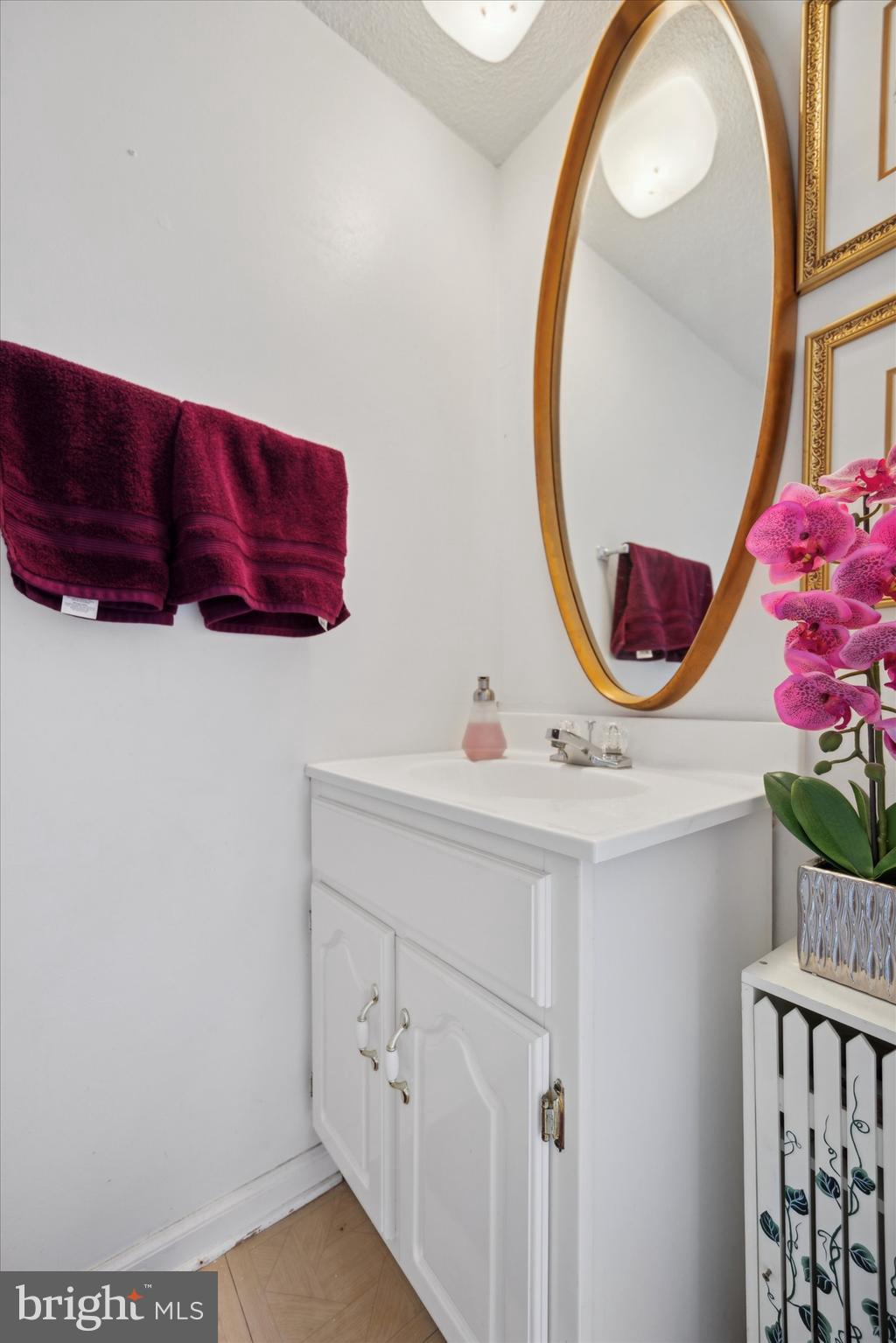 CHATHAM VIL OF TOW - Residential