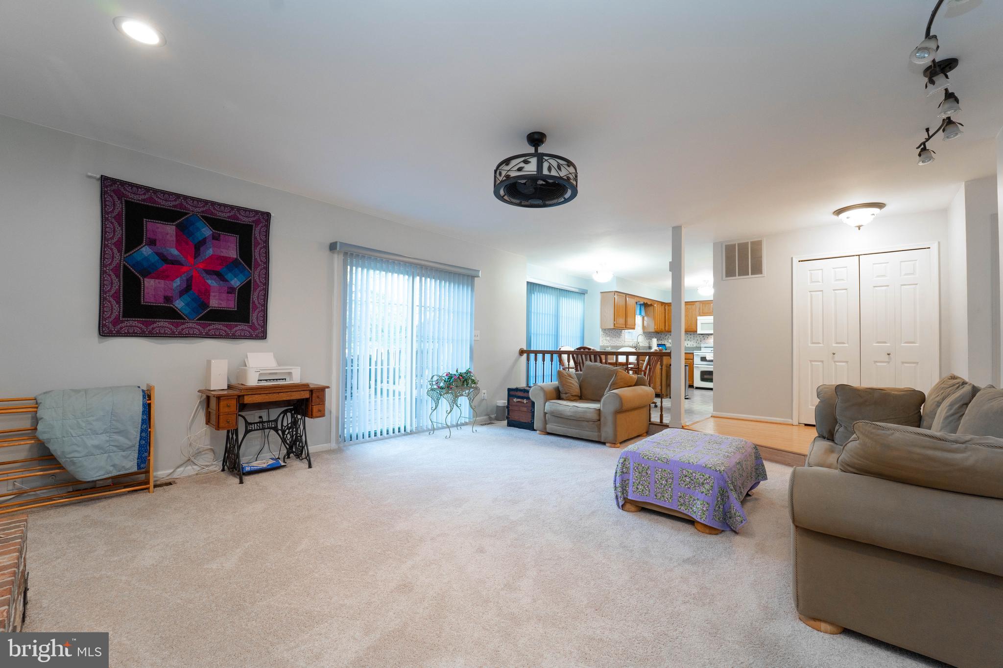 WARFIELDS RANGE - Residential