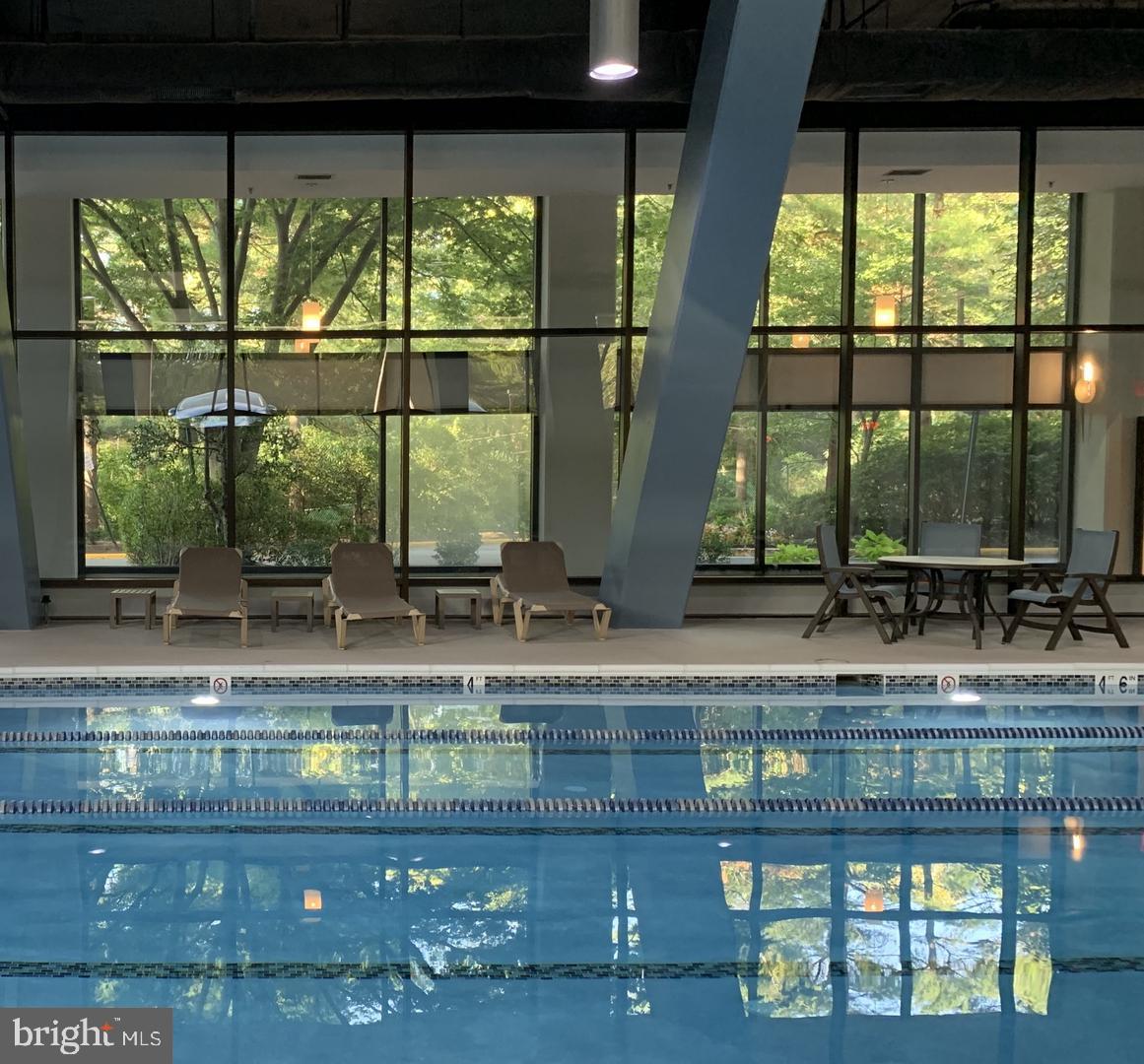 LAKESIDE PLAZA - Residential Lease