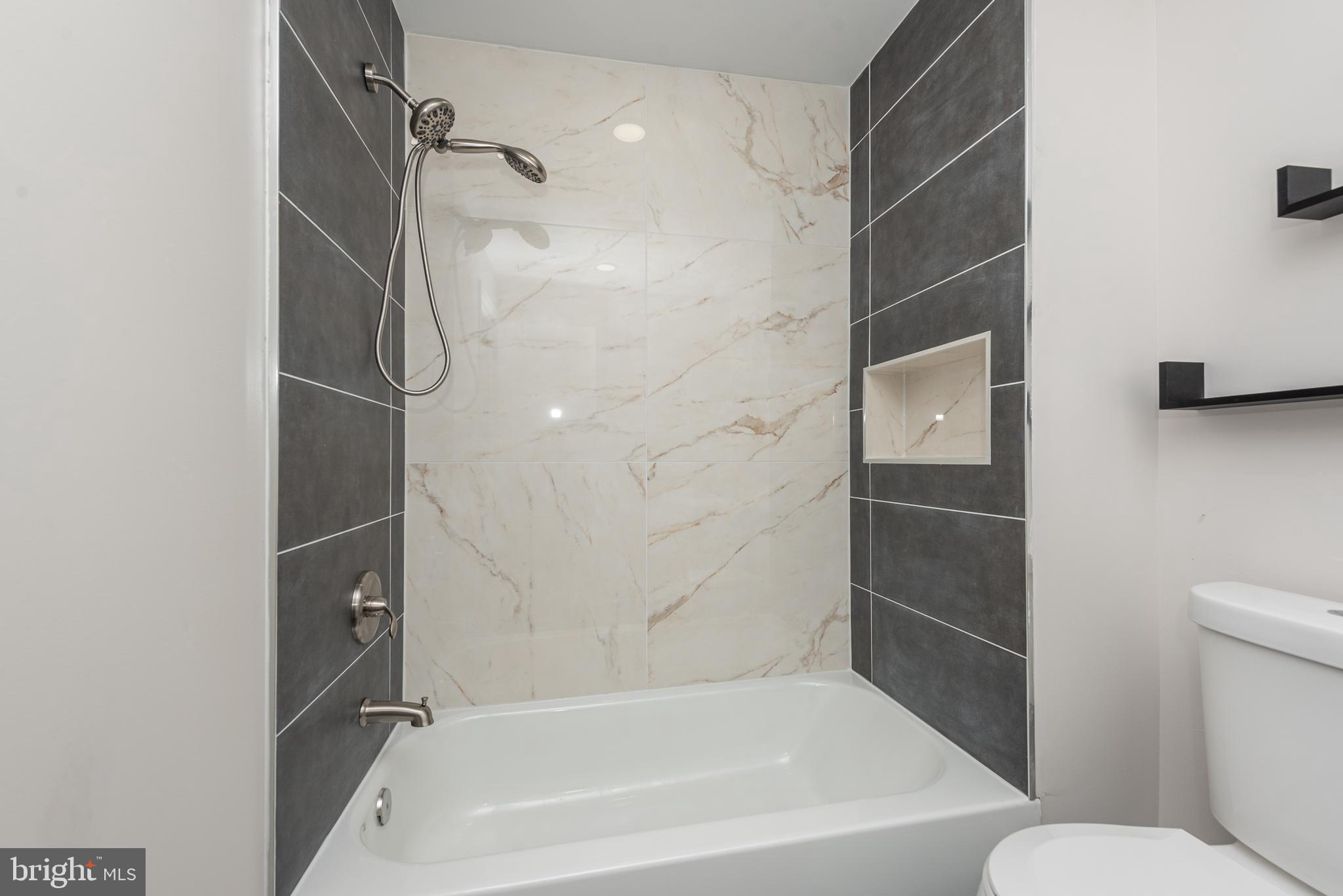 CHARLES VILLAGE - Residential