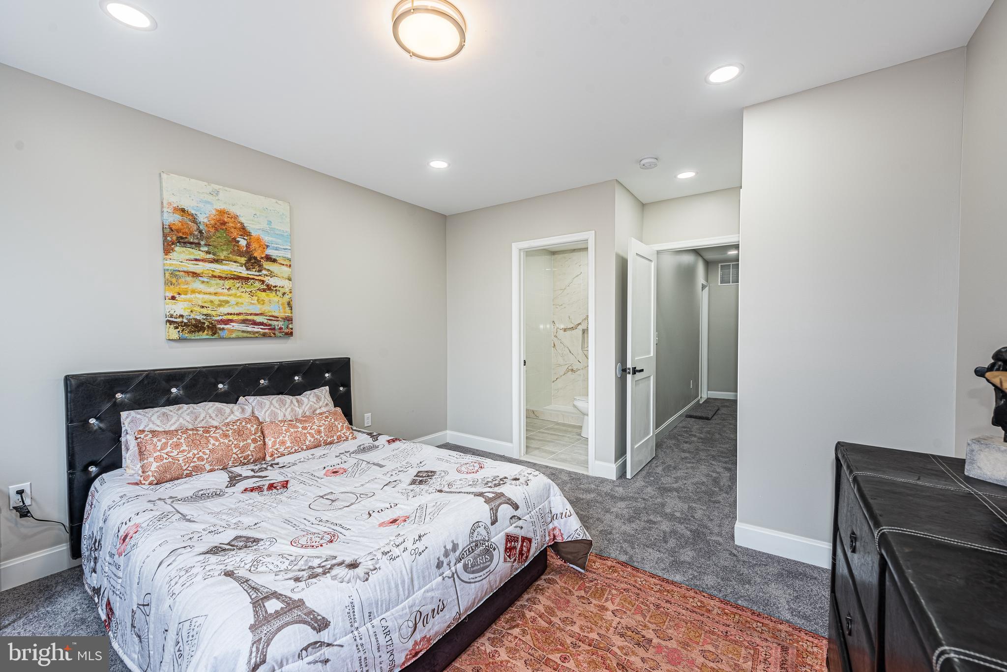 CHARLES VILLAGE - Residential