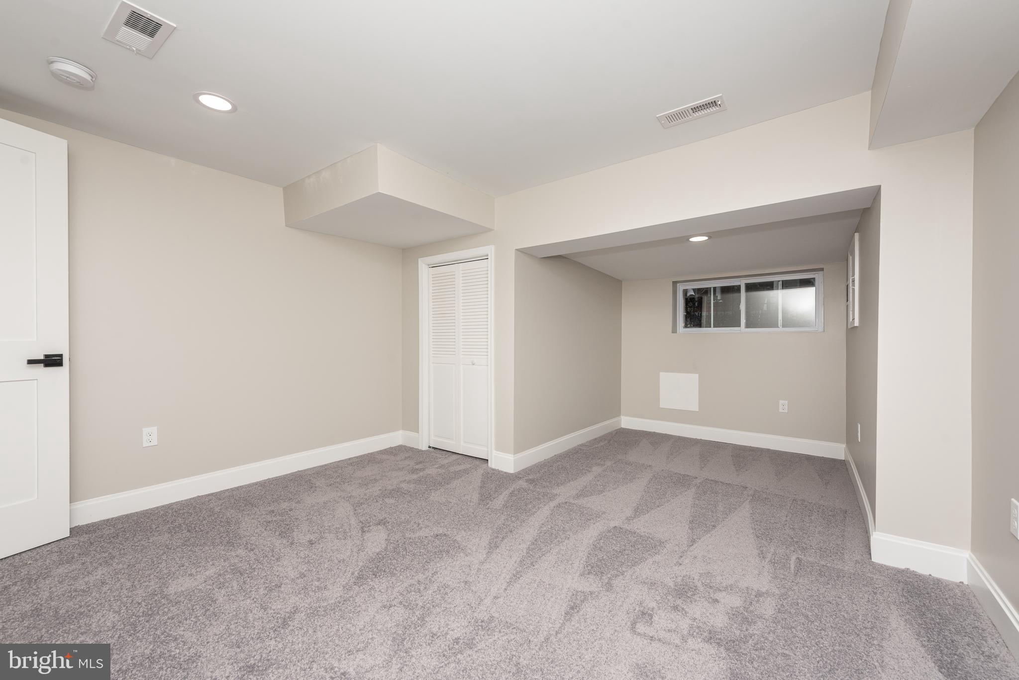 CHARLES VILLAGE - Residential