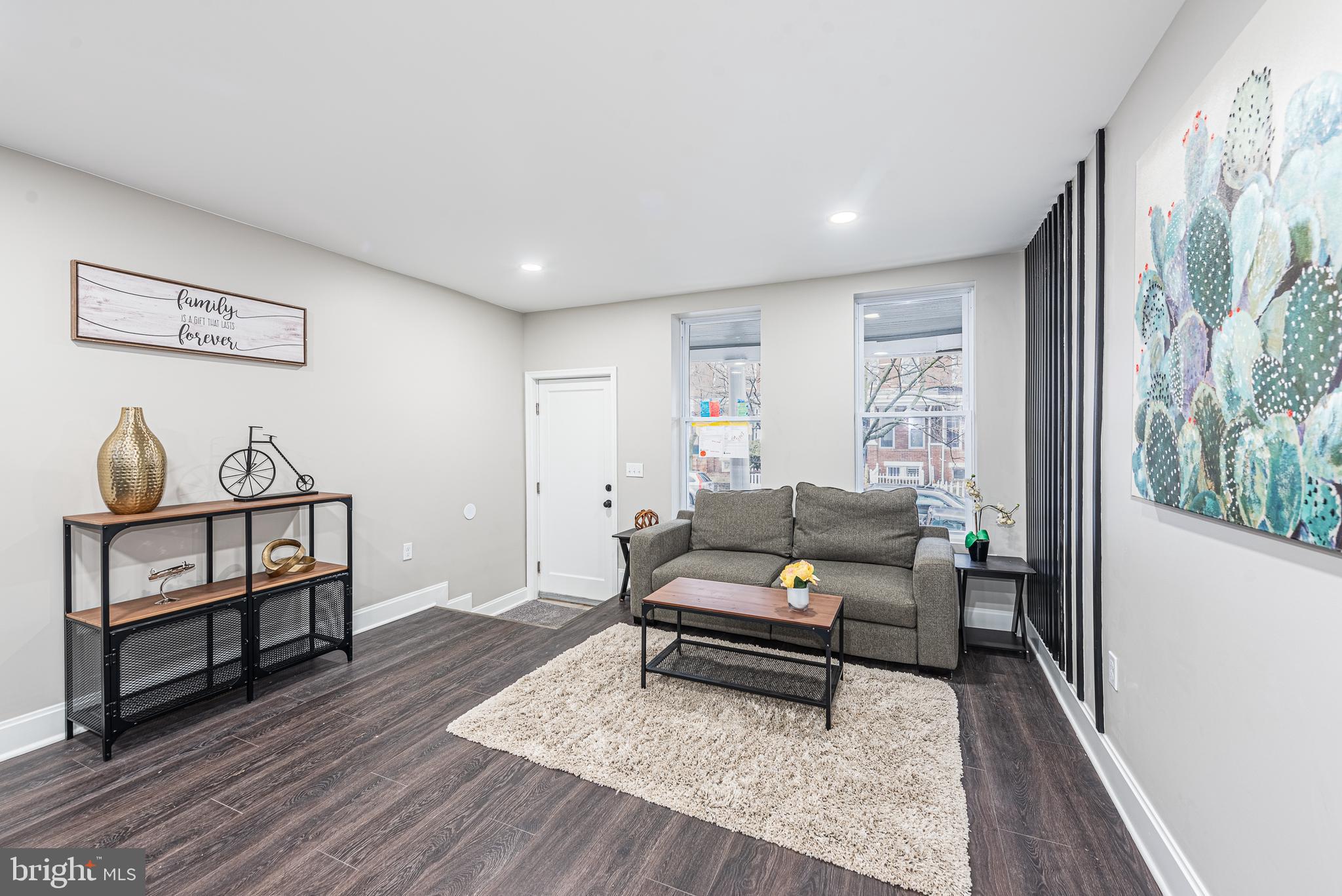 CHARLES VILLAGE - Residential