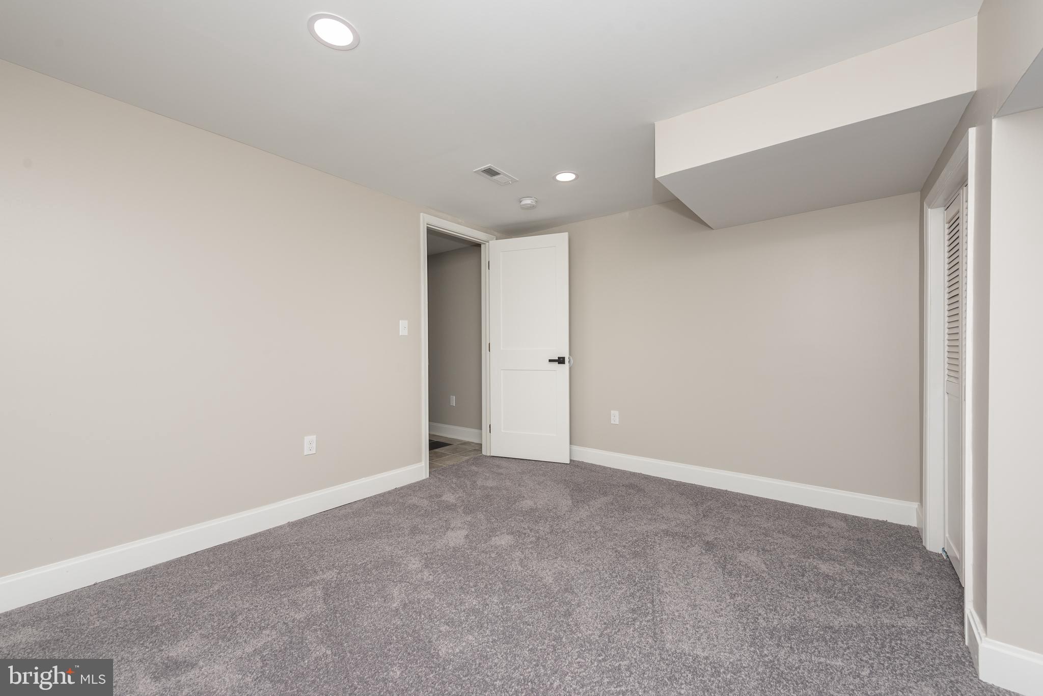 CHARLES VILLAGE - Residential