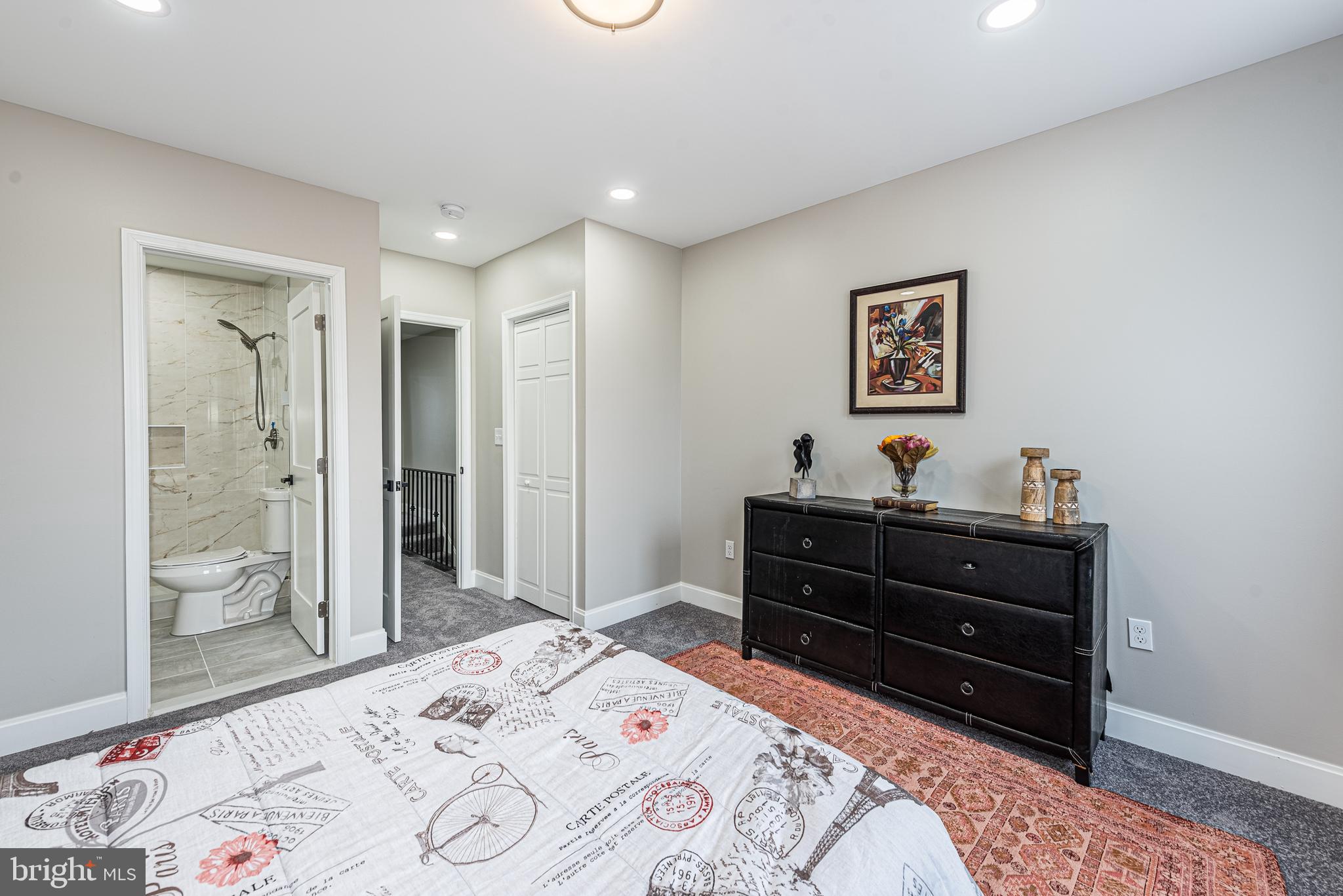 CHARLES VILLAGE - Residential