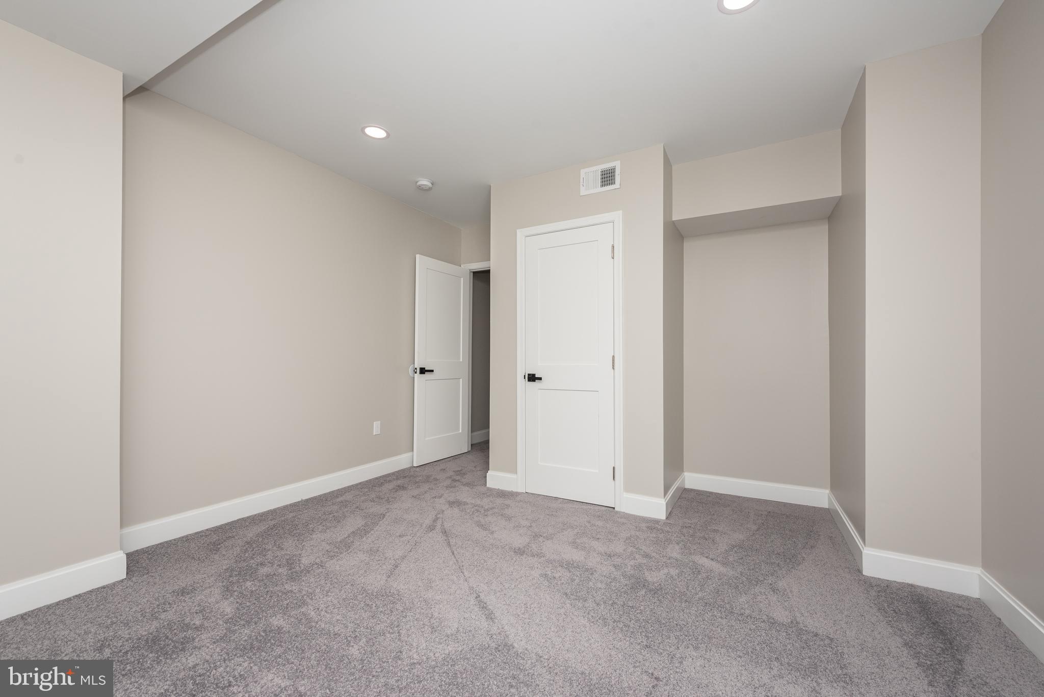 CHARLES VILLAGE - Residential