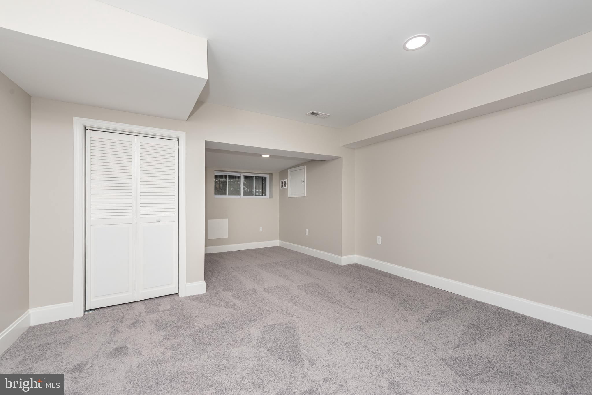 CHARLES VILLAGE - Residential