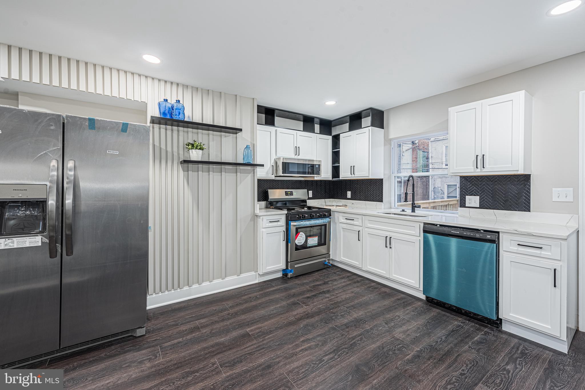 CHARLES VILLAGE - Residential