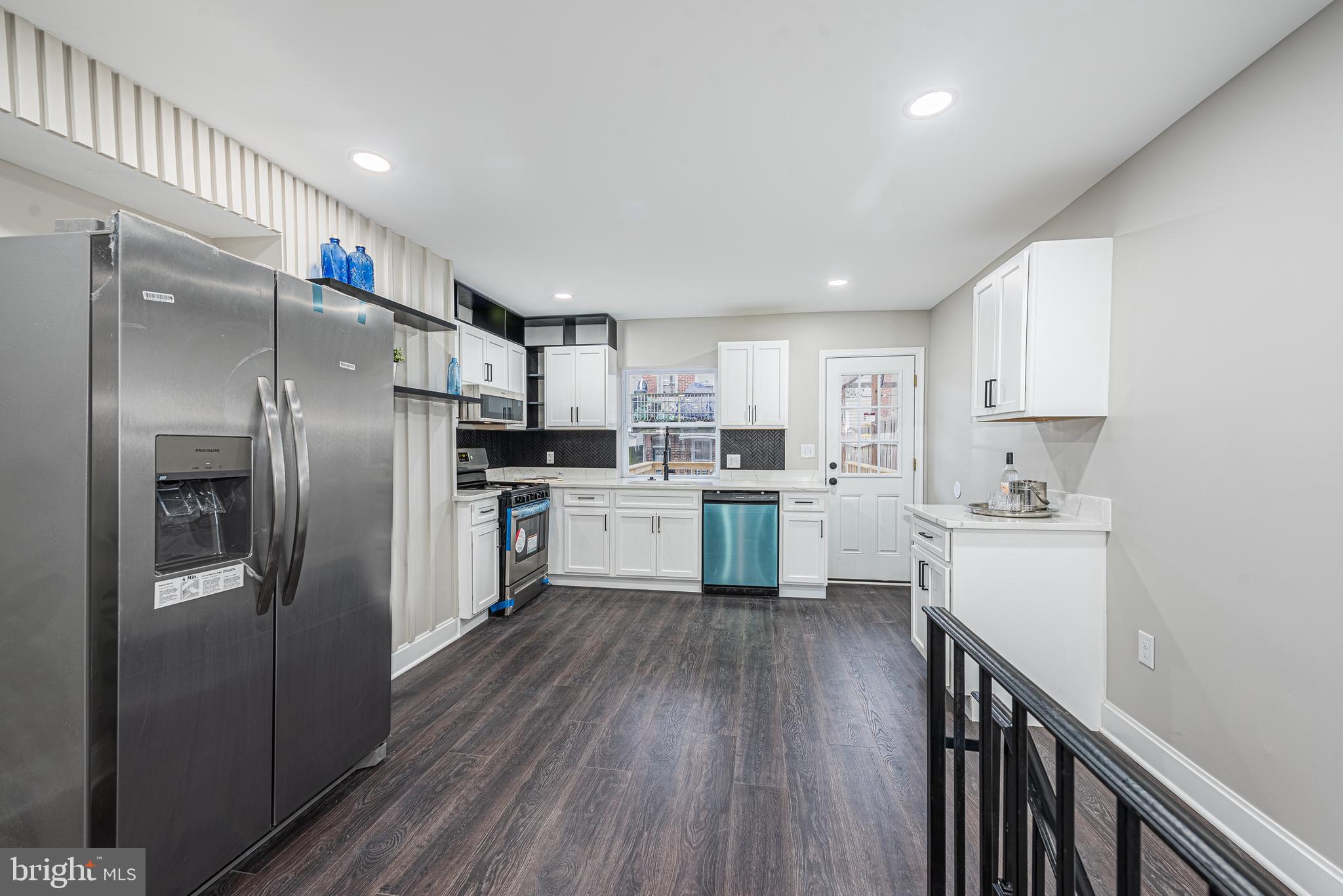 CHARLES VILLAGE - Residential