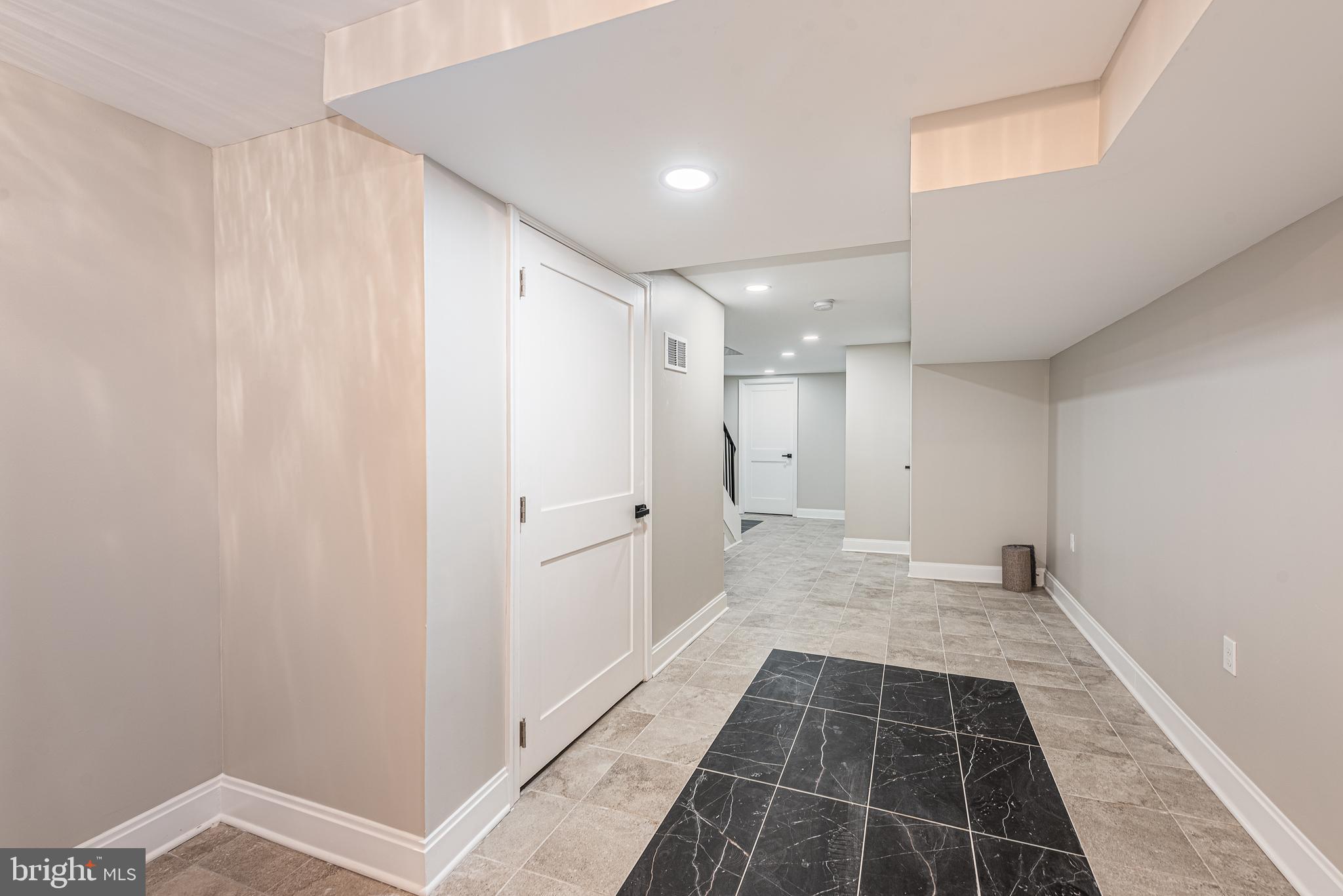 CHARLES VILLAGE - Residential