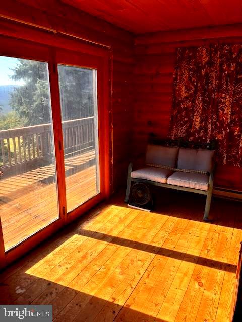 HIGH MOUNTAIN ORCHARDS - Residential