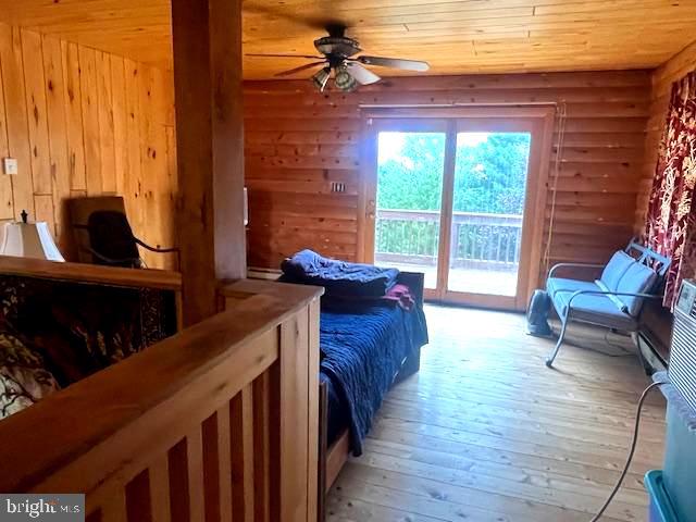 HIGH MOUNTAIN ORCHARDS - Residential