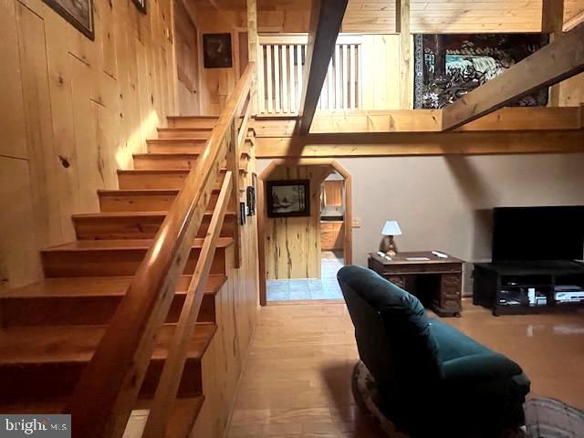 HIGH MOUNTAIN ORCHARDS - Residential