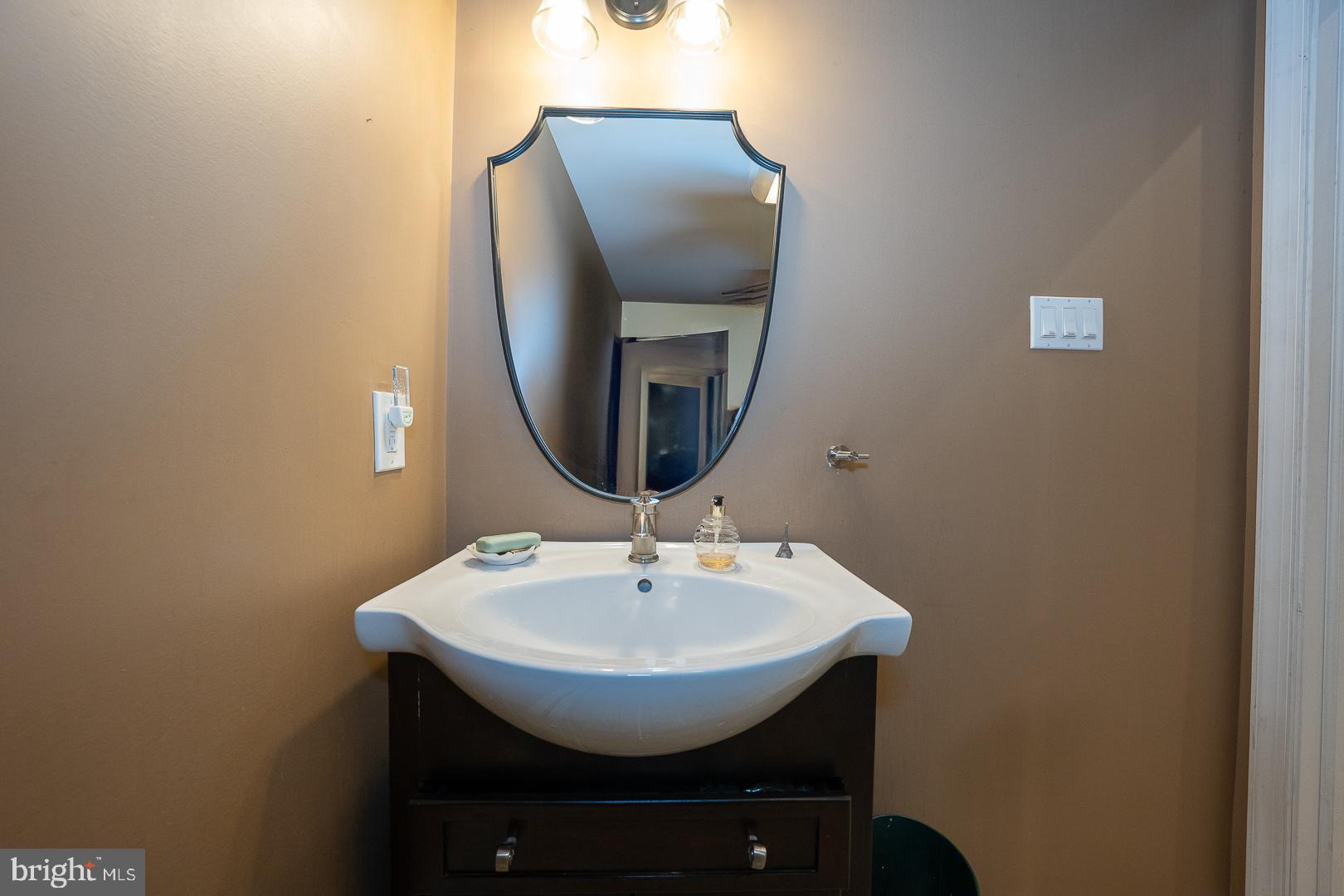 GULPH MILLS VIL - Residential