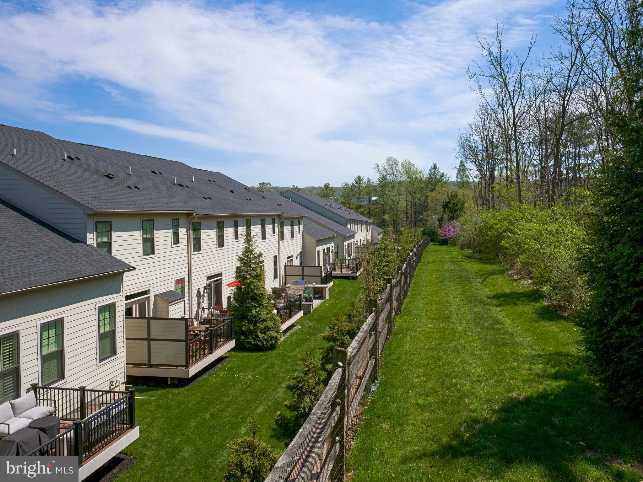 WAYNE GLEN - Residential