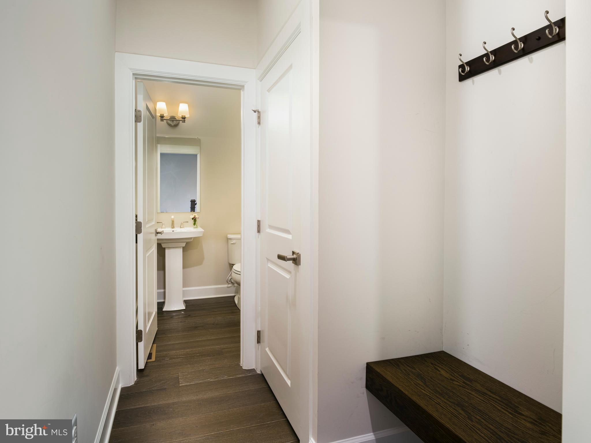 WAYNE GLEN - Residential