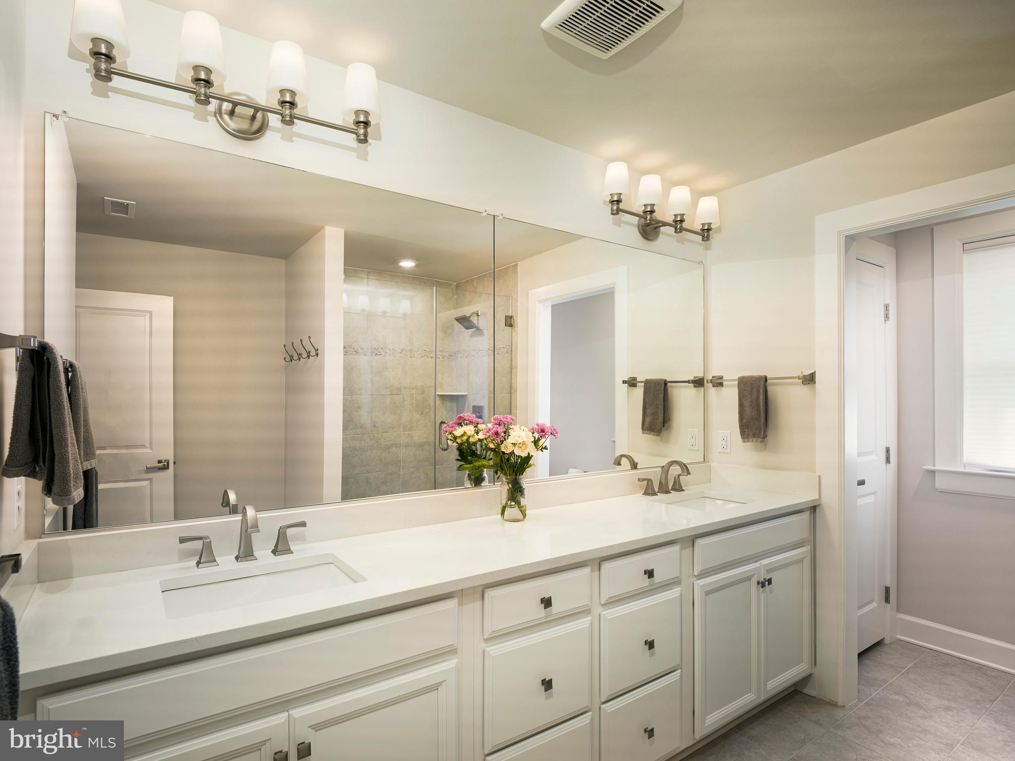 WAYNE GLEN - Residential