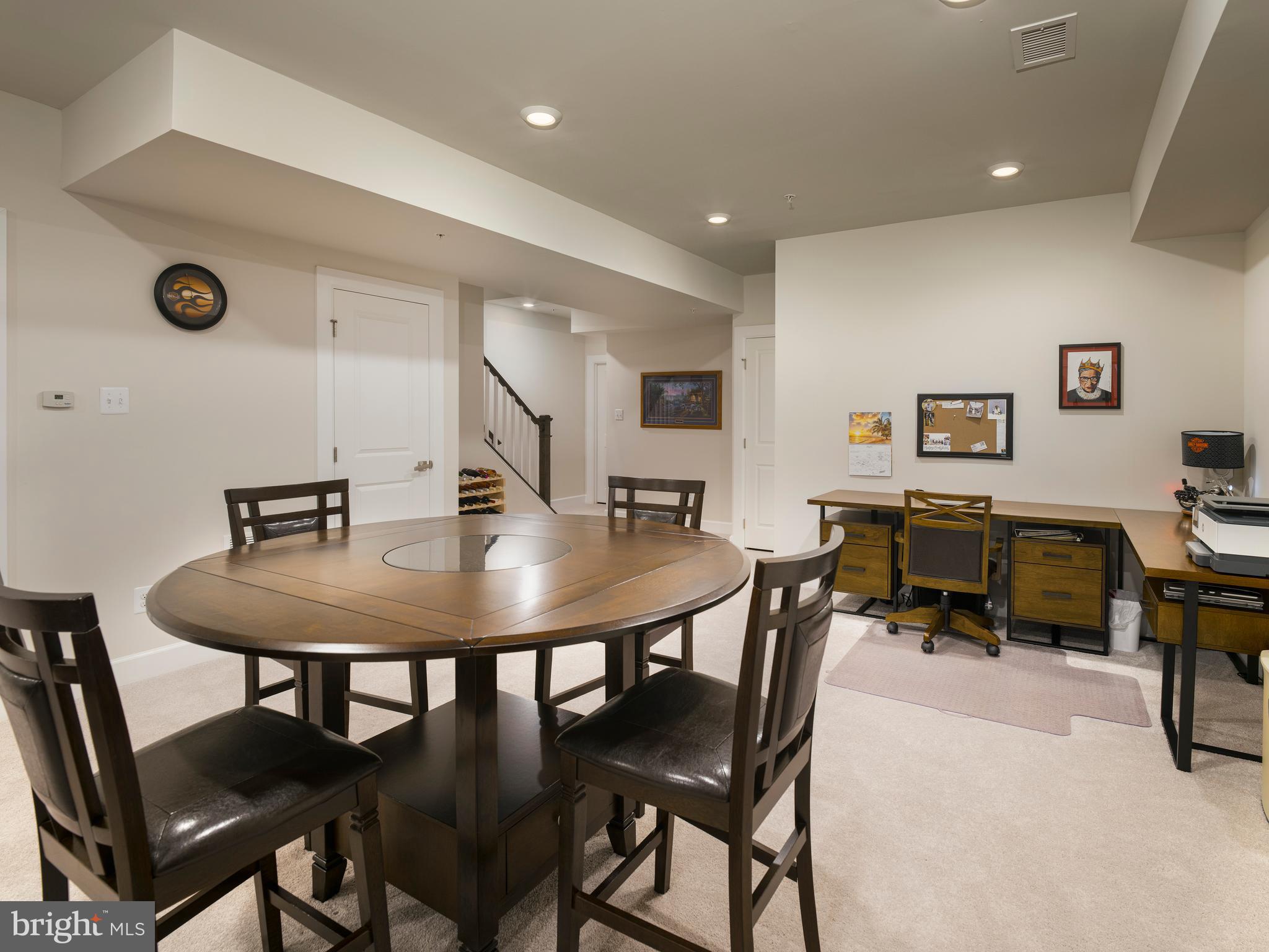 WAYNE GLEN - Residential