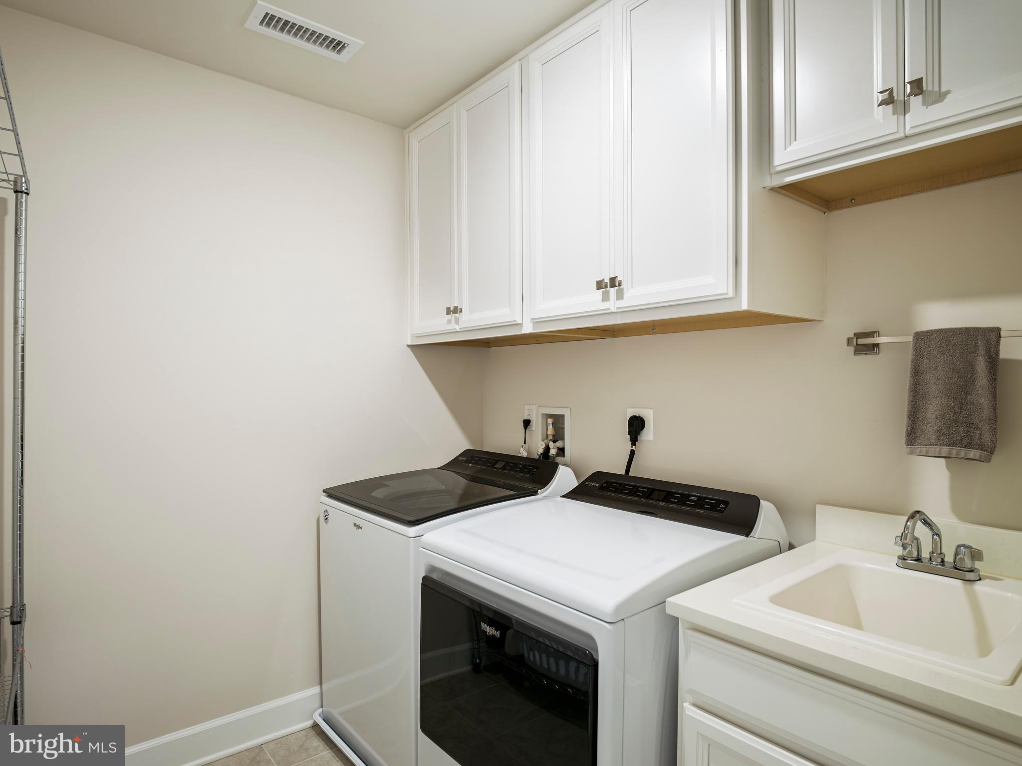 WAYNE GLEN - Residential