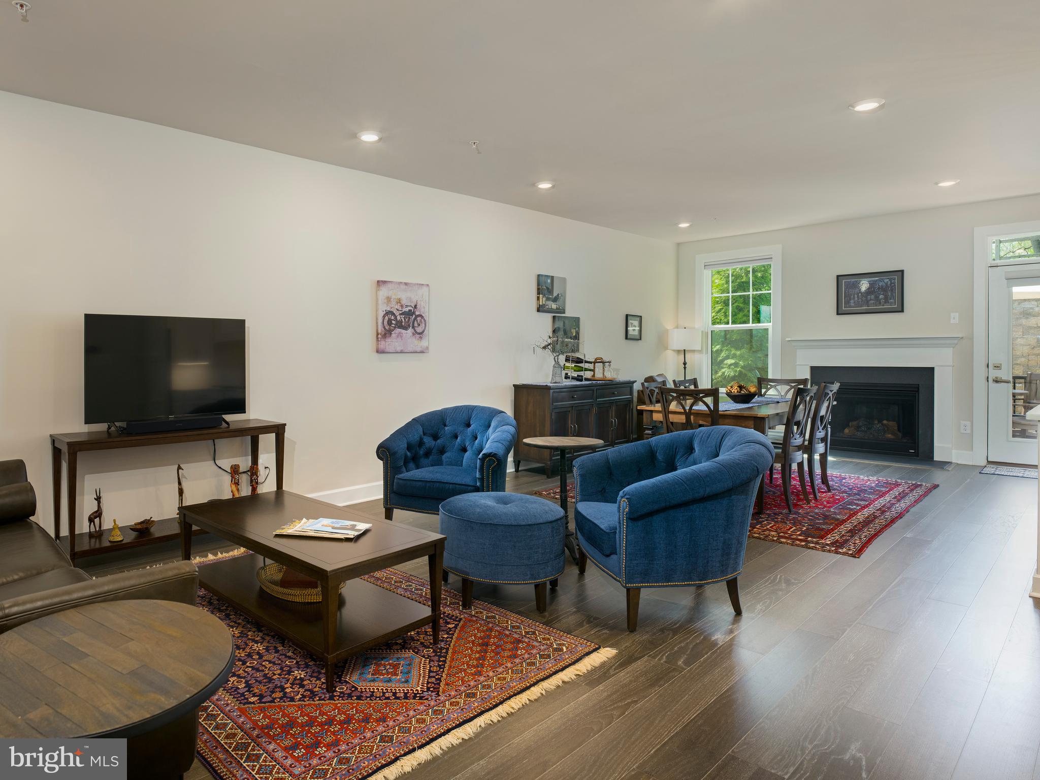 WAYNE GLEN - Residential