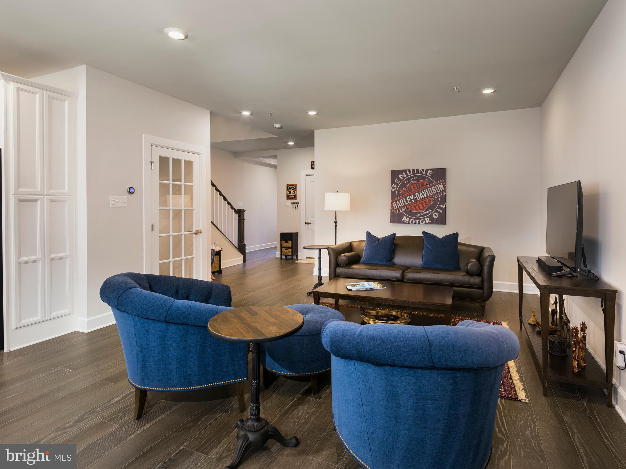 WAYNE GLEN - Residential