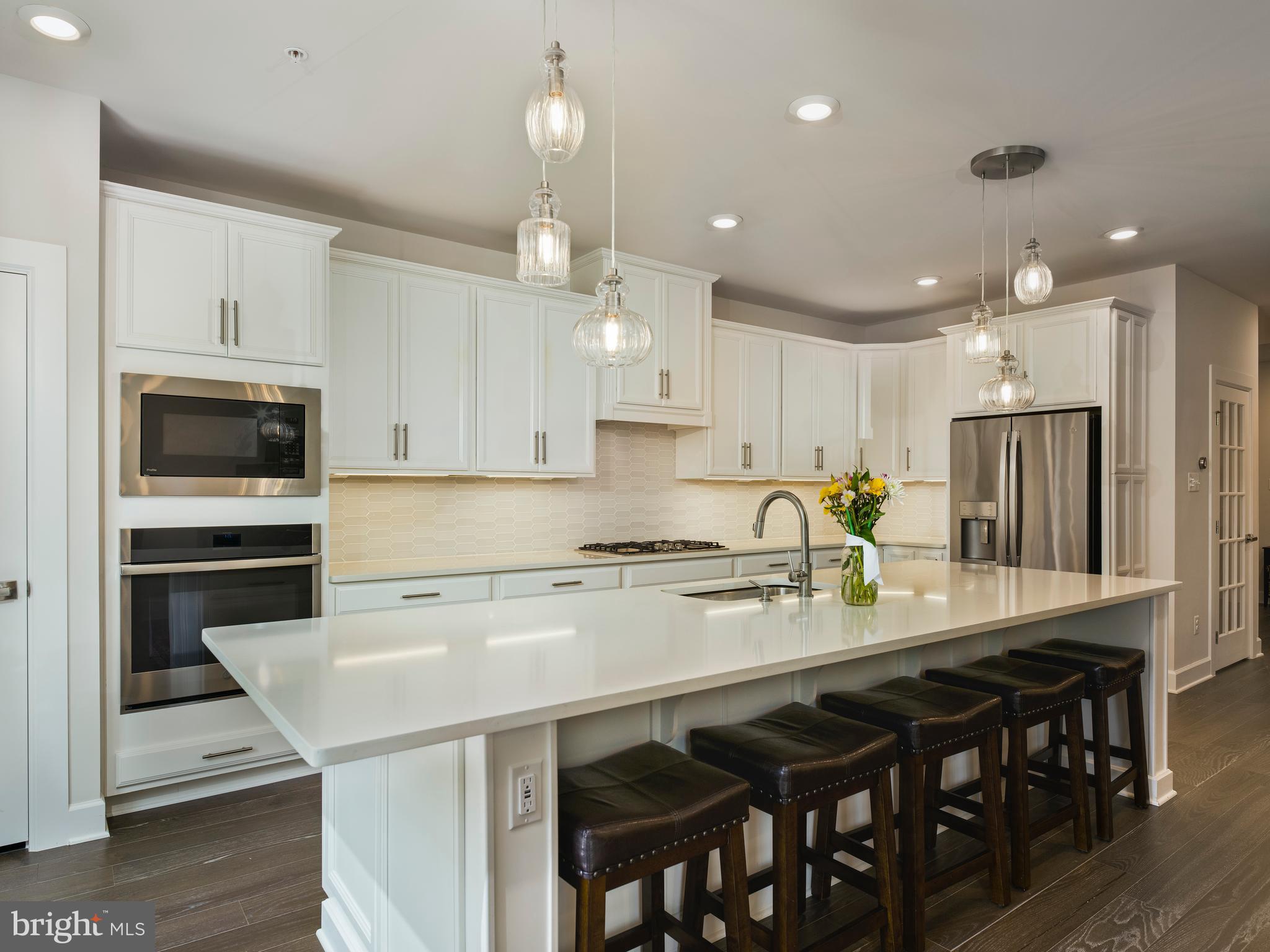 WAYNE GLEN - Residential