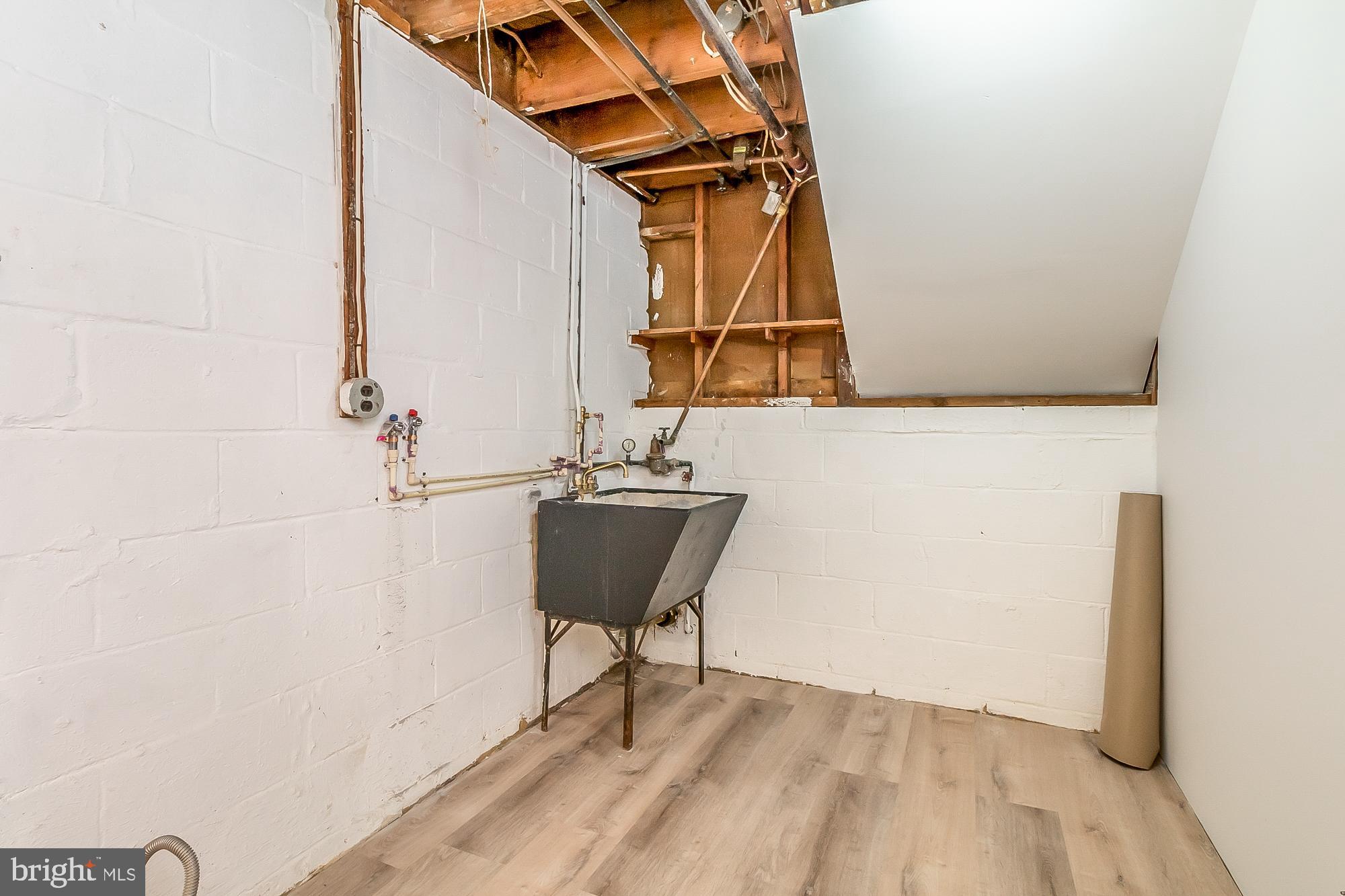 CAMPUS HILLS - Residential