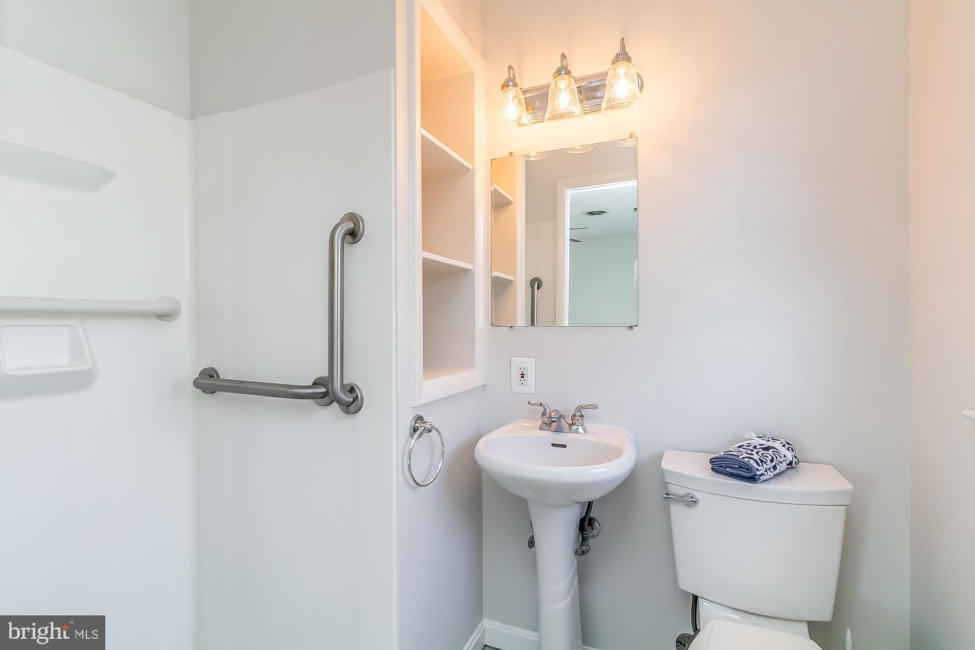 CAMPUS HILLS - Residential